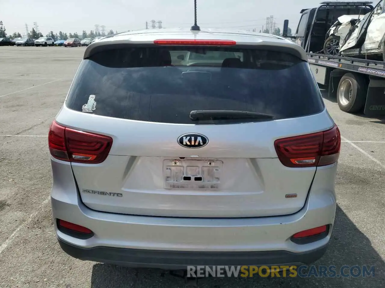6 fotografías del automóvil dañado 5XYPG4A31KG555272 KIA SORENTO 2019