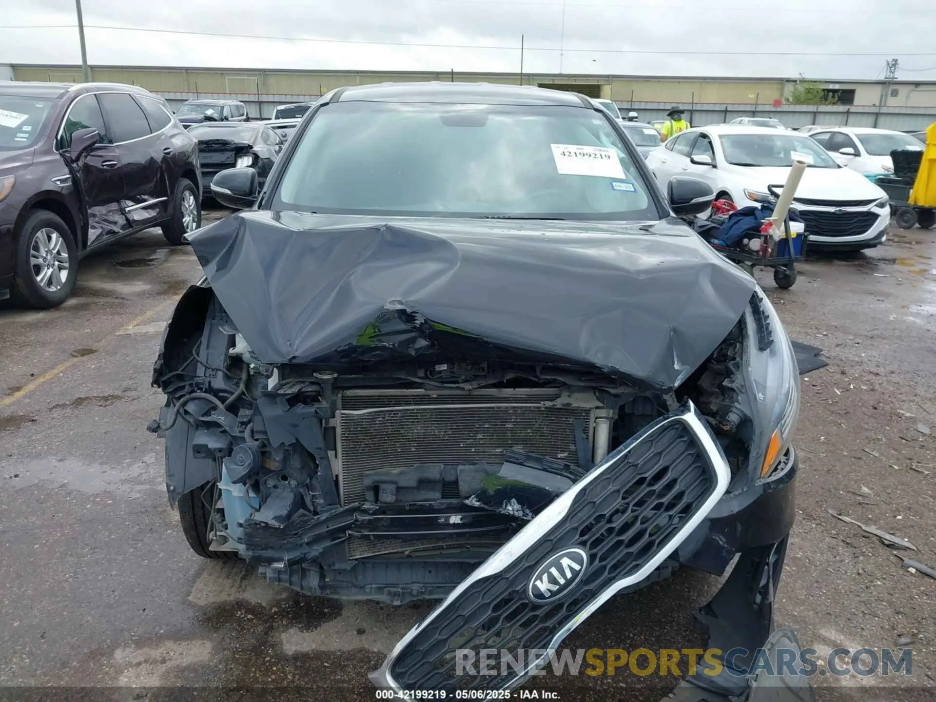 12 fotografías del automóvil dañado 5XYPG4A31KG564781 KIA SORENTO 2019