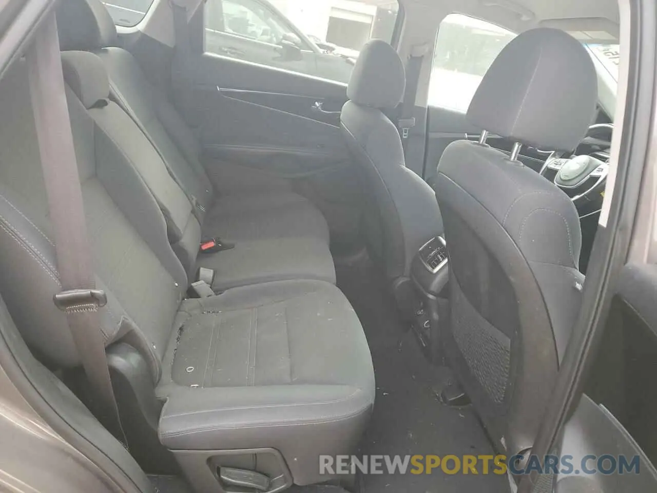 11 fotografías del automóvil dañado 5XYPG4A31KG572525 KIA SORENTO 2019