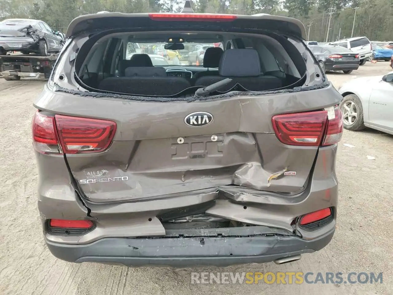 6 fotografías del automóvil dañado 5XYPG4A31KG572525 KIA SORENTO 2019