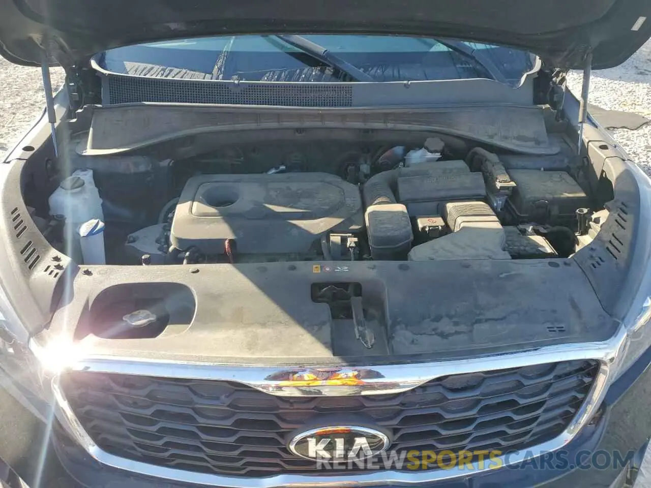 12 fotografías del automóvil dañado 5XYPG4A31KG585341 KIA SORENTO 2019