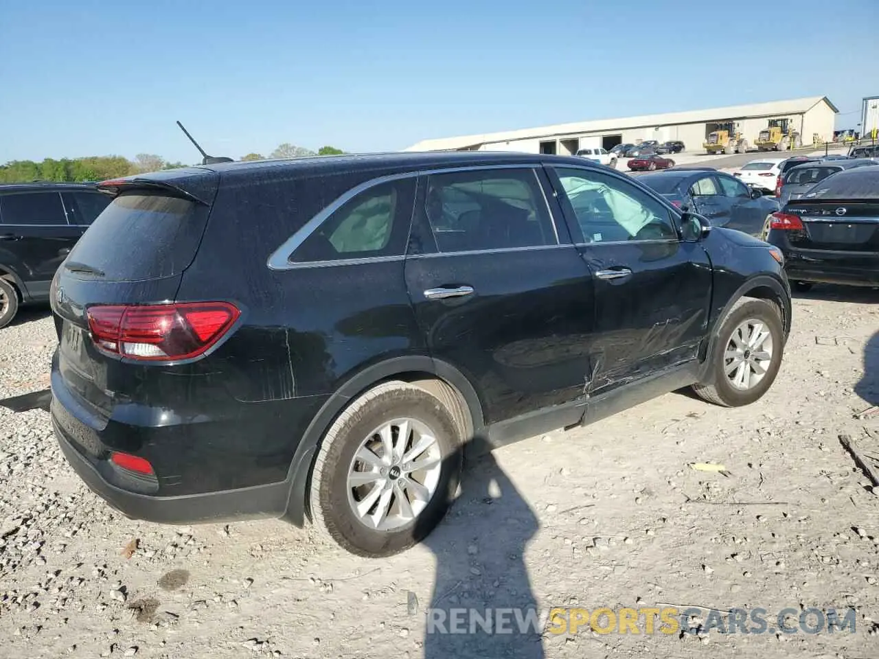 3 fotografías del automóvil dañado 5XYPG4A31KG585341 KIA SORENTO 2019