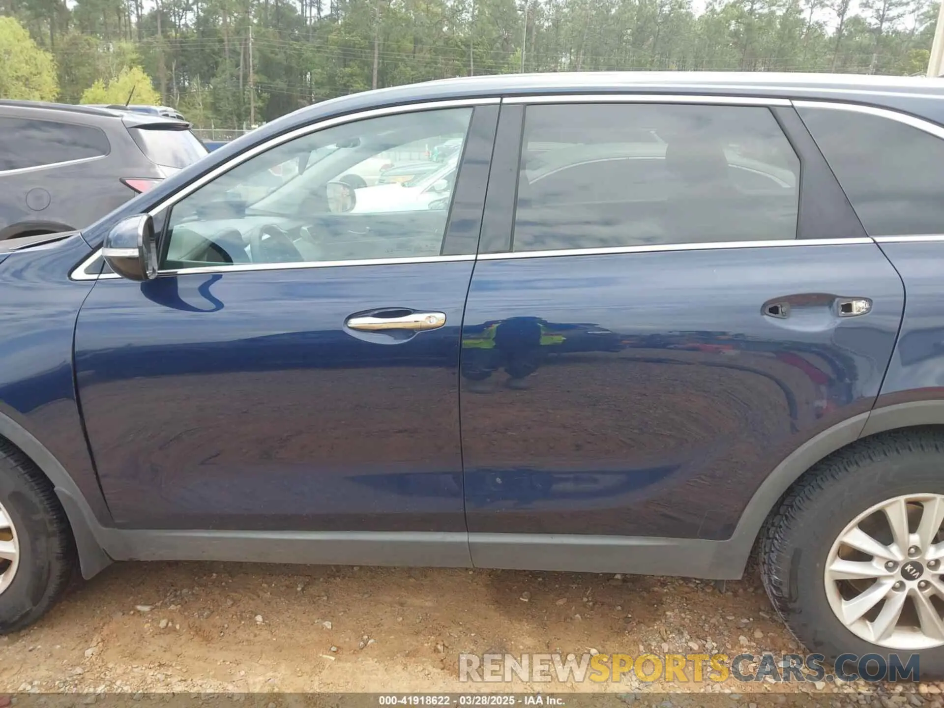 13 fotografías del automóvil dañado 5XYPG4A32KG505075 KIA SORENTO 2019
