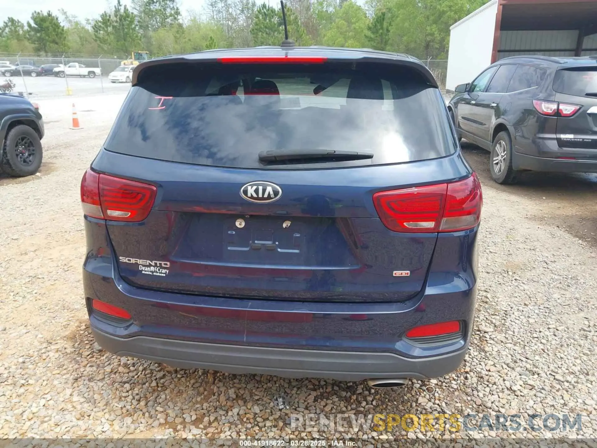 15 fotografías del automóvil dañado 5XYPG4A32KG505075 KIA SORENTO 2019