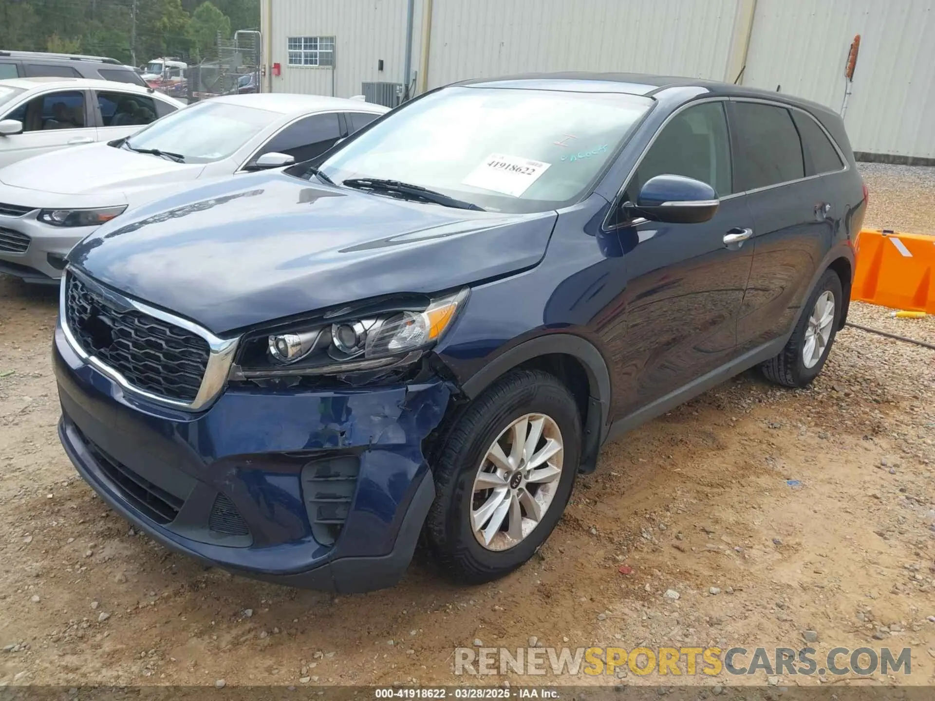 2 fotografías del automóvil dañado 5XYPG4A32KG505075 KIA SORENTO 2019