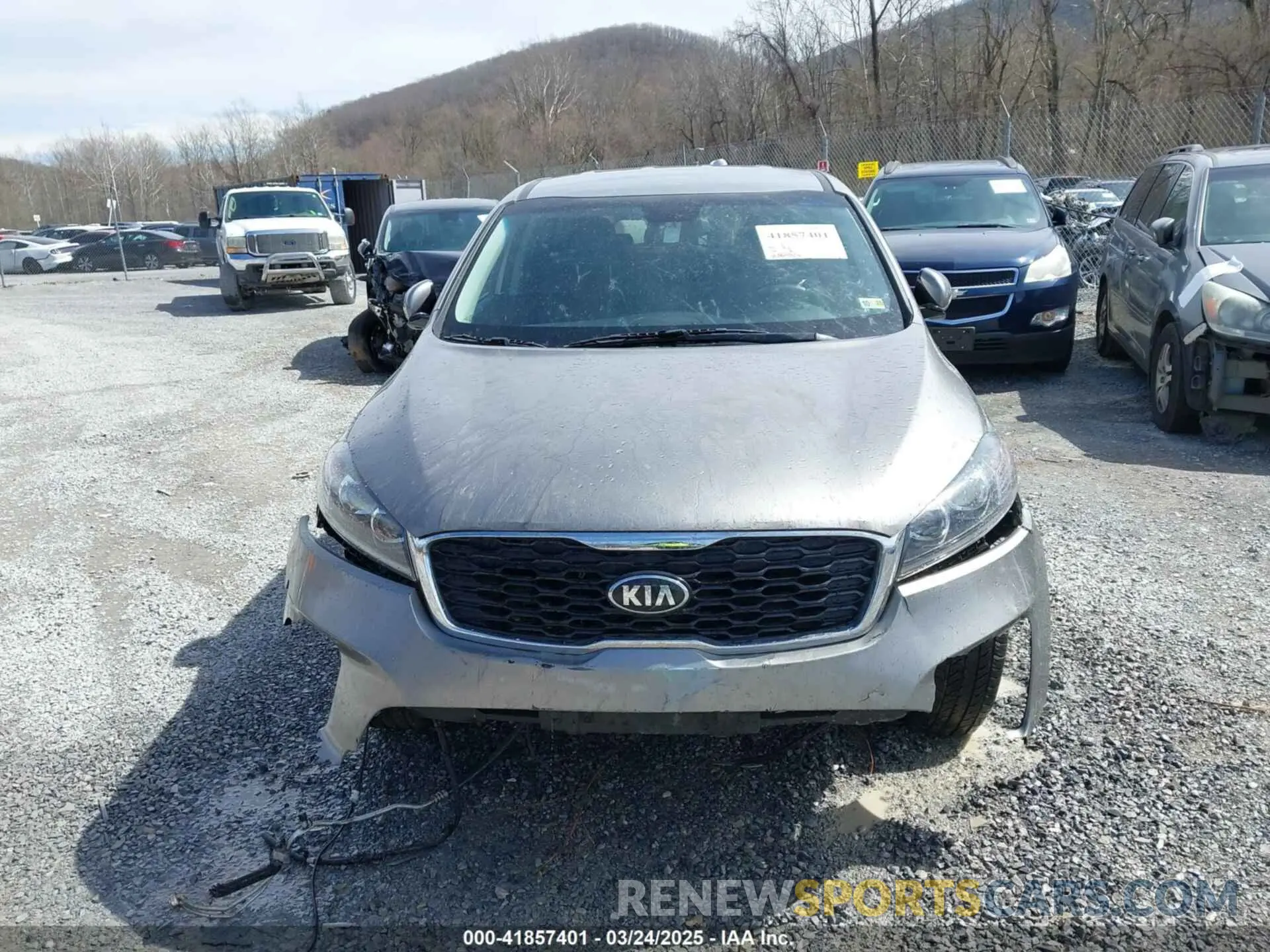 12 fotografías del automóvil dañado 5XYPG4A32KG512687 KIA SORENTO 2019