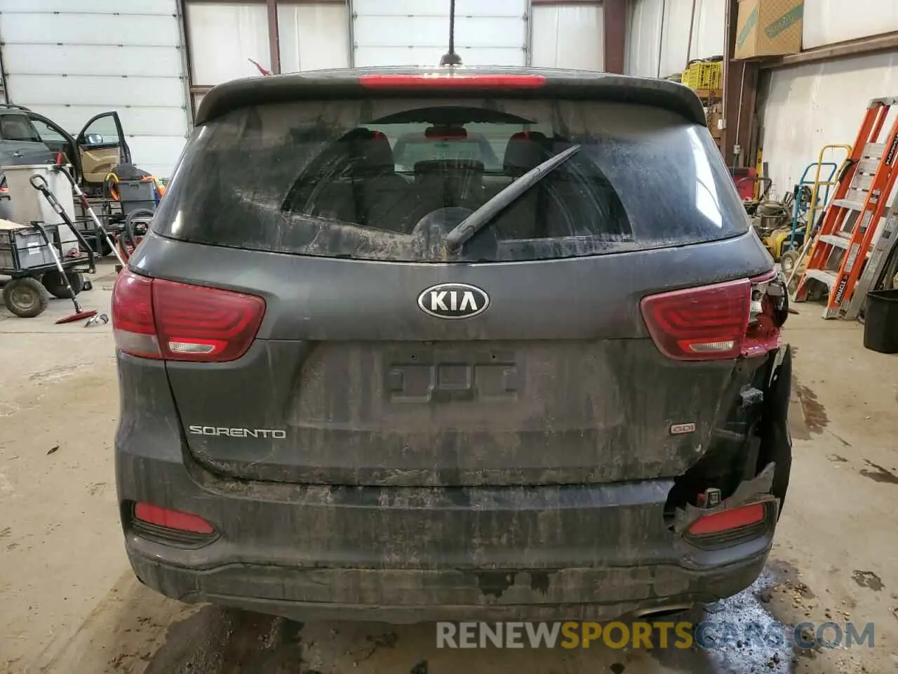 6 fotografías del automóvil dañado 5XYPG4A32KG548492 KIA SORENTO 2019