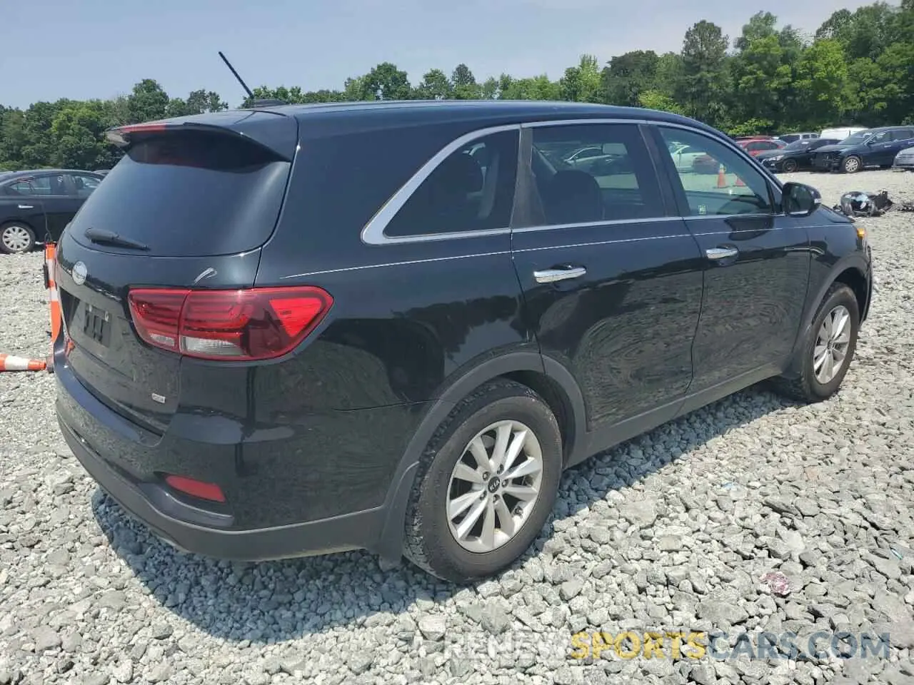3 fotografías del automóvil dañado 5XYPG4A33KG515498 KIA SORENTO 2019
