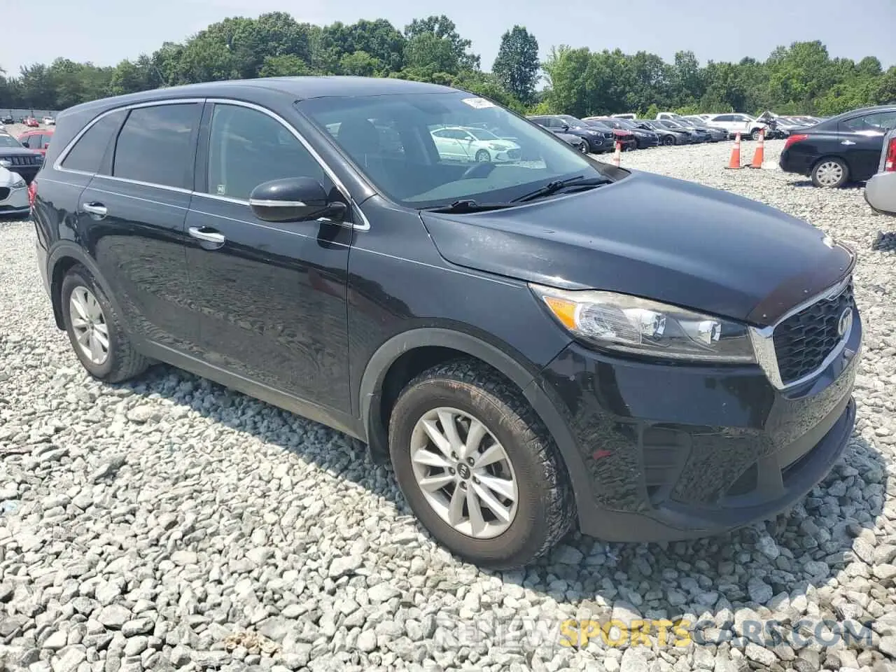 4 fotografías del automóvil dañado 5XYPG4A33KG515498 KIA SORENTO 2019