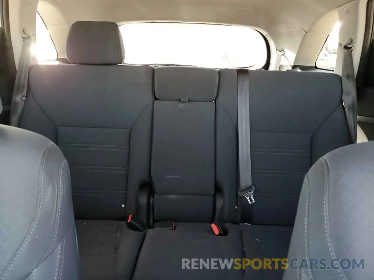 10 fotografías del automóvil dañado 5XYPG4A33KG579962 KIA SORENTO 2019