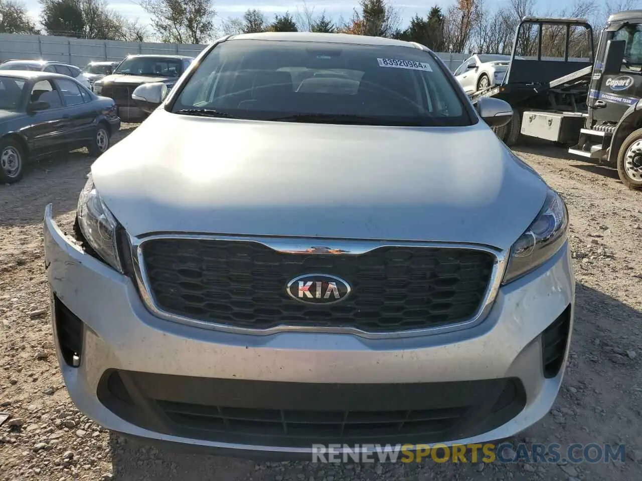 5 fotografías del automóvil dañado 5XYPG4A33KG579962 KIA SORENTO 2019