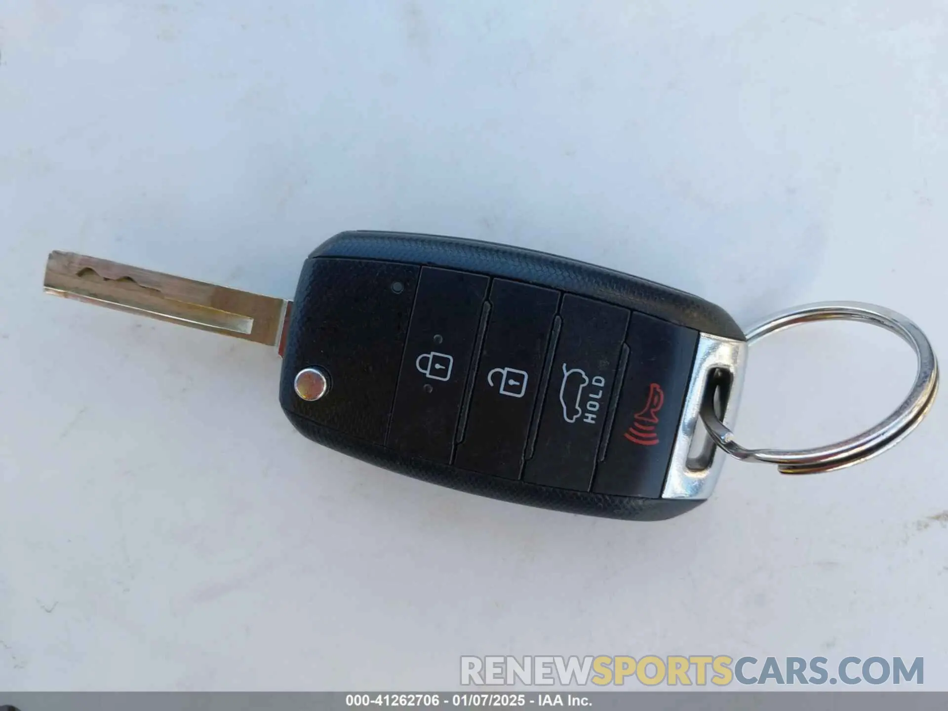 11 fotografías del automóvil dañado 5XYPG4A33KG582988 KIA SORENTO 2019