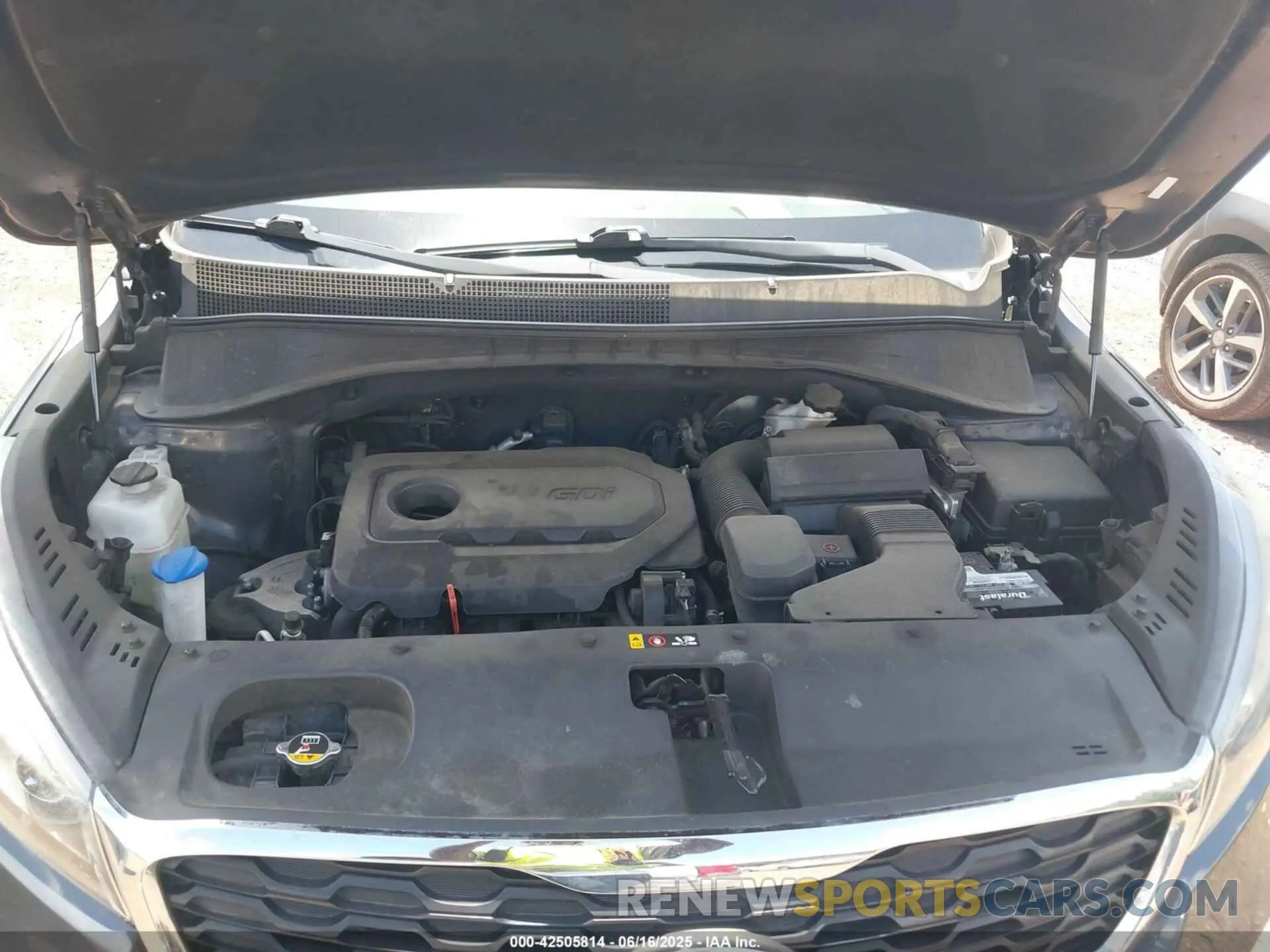 10 fotografías del automóvil dañado 5XYPG4A34KG445140 KIA SORENTO 2019