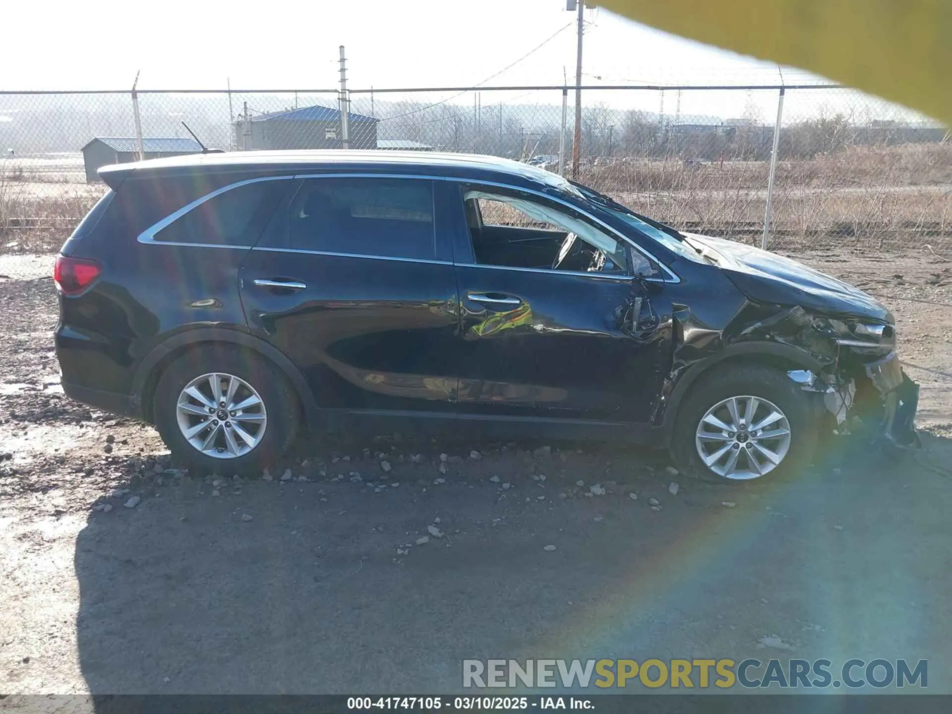 13 fotografías del automóvil dañado 5XYPG4A34KG509144 KIA SORENTO 2019