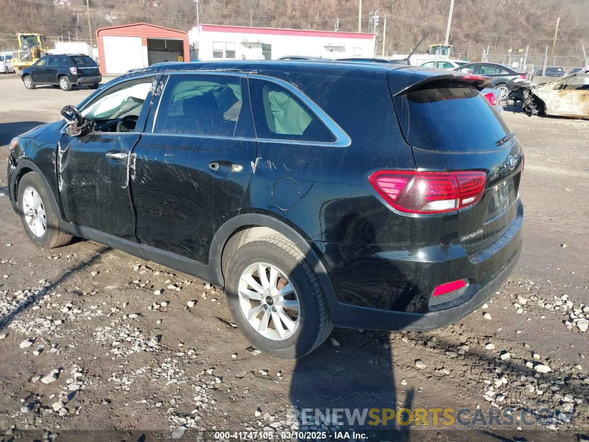 3 fotografías del automóvil dañado 5XYPG4A34KG509144 KIA SORENTO 2019