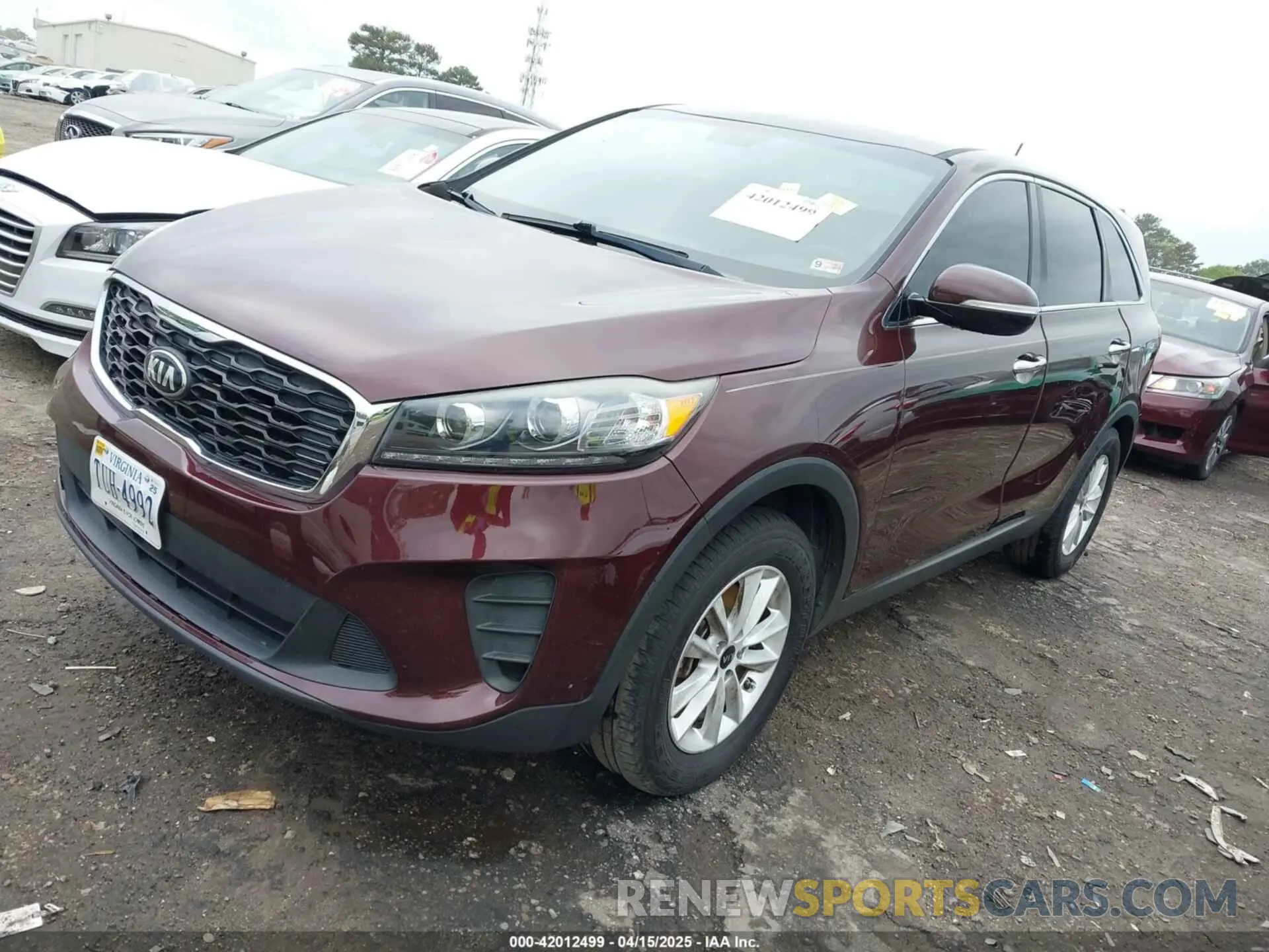 2 fotografías del automóvil dañado 5XYPG4A34KG510570 KIA SORENTO 2019