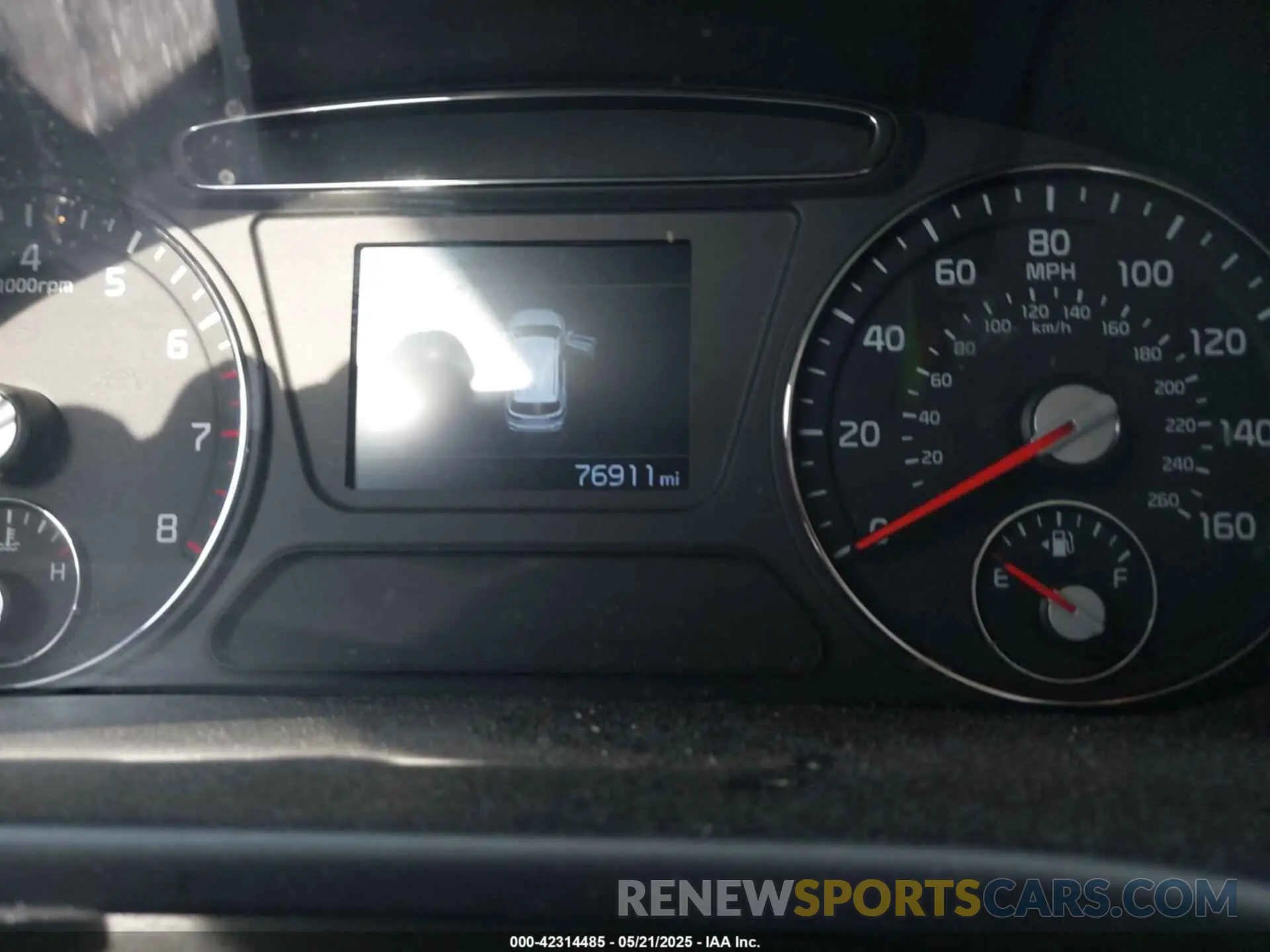 7 fotografías del automóvil dañado 5XYPG4A34KG598987 KIA SORENTO 2019