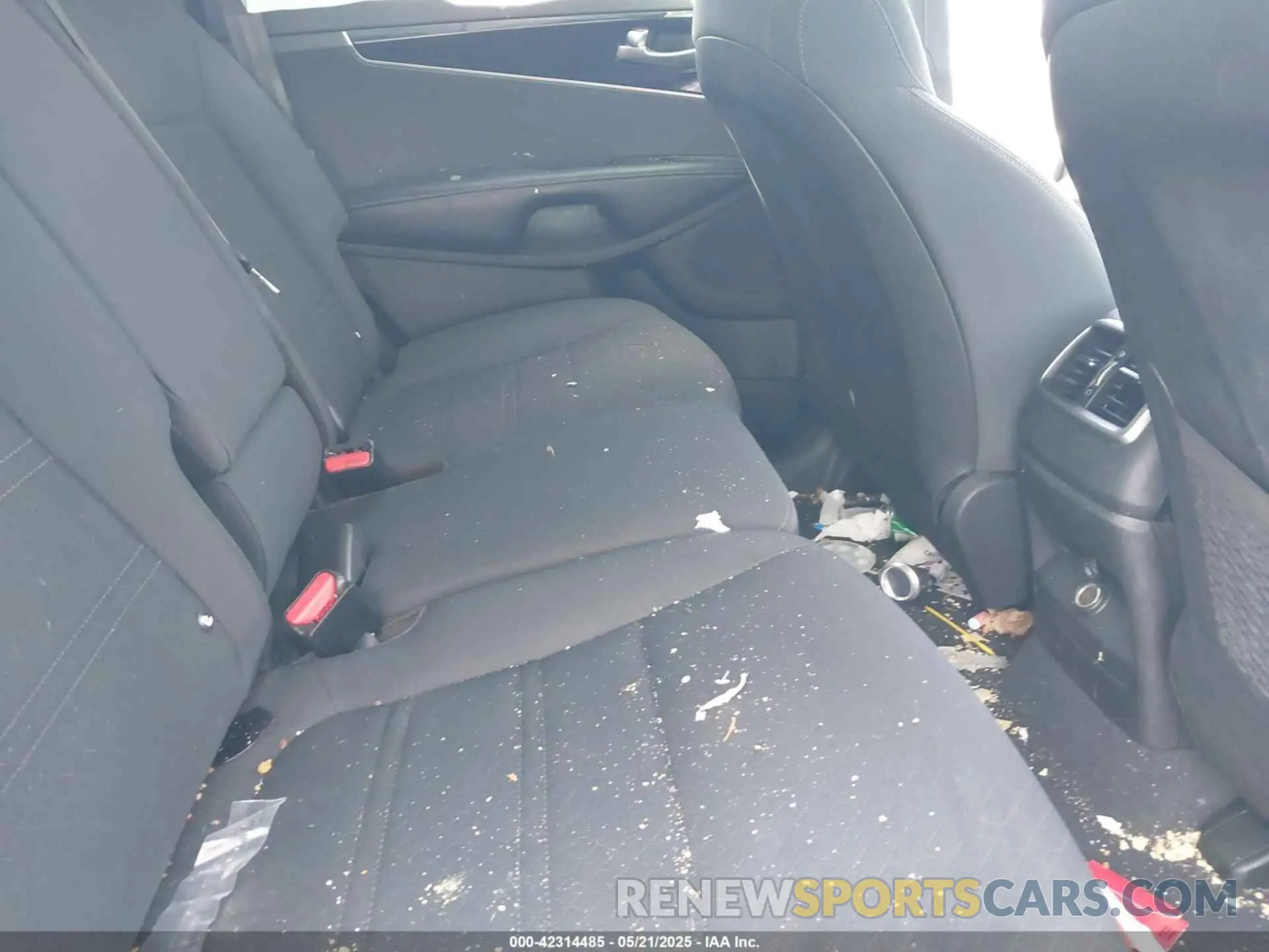 8 fotografías del automóvil dañado 5XYPG4A34KG598987 KIA SORENTO 2019