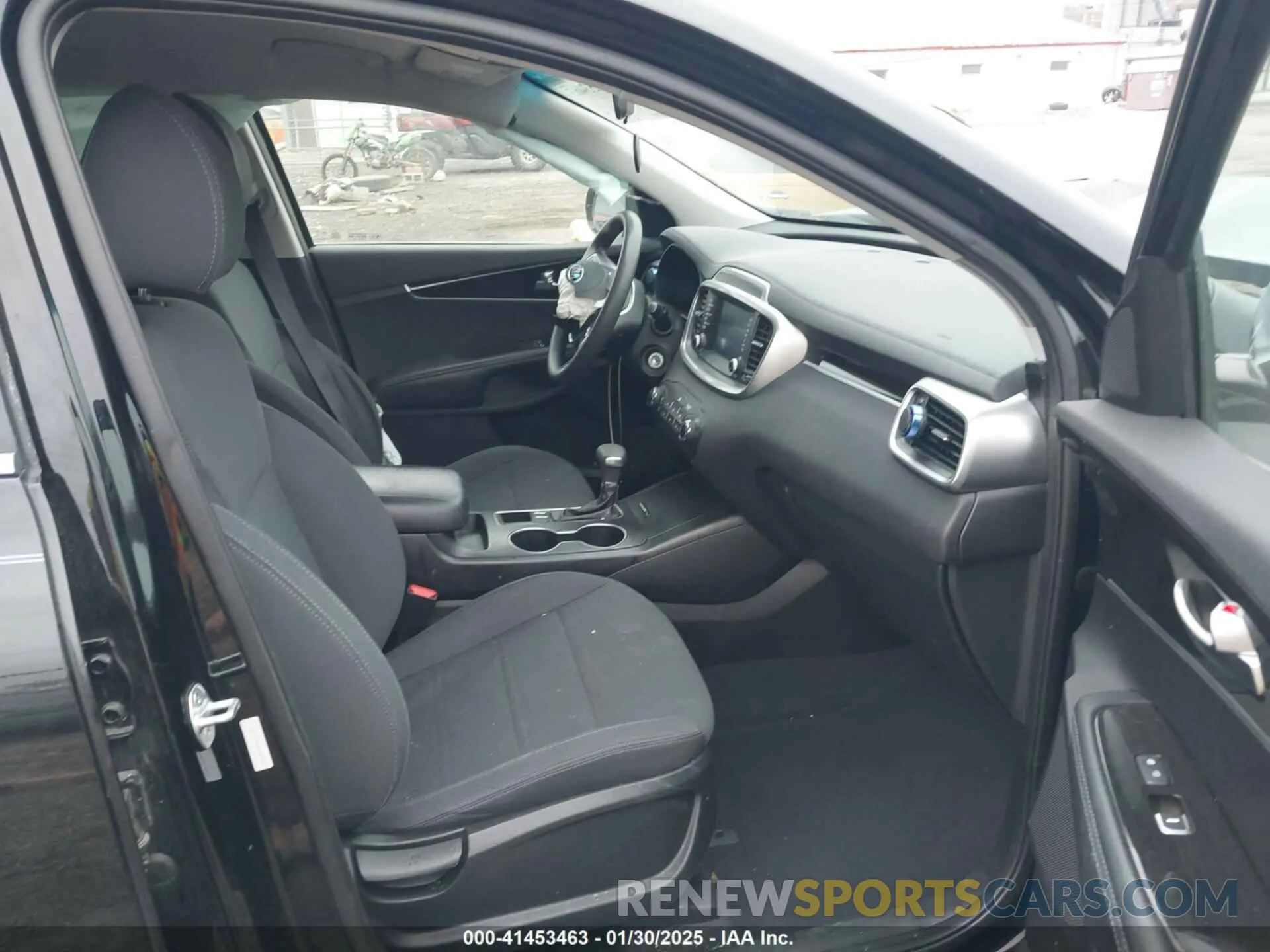 5 fotografías del automóvil dañado 5XYPG4A35KG491026 KIA SORENTO 2019