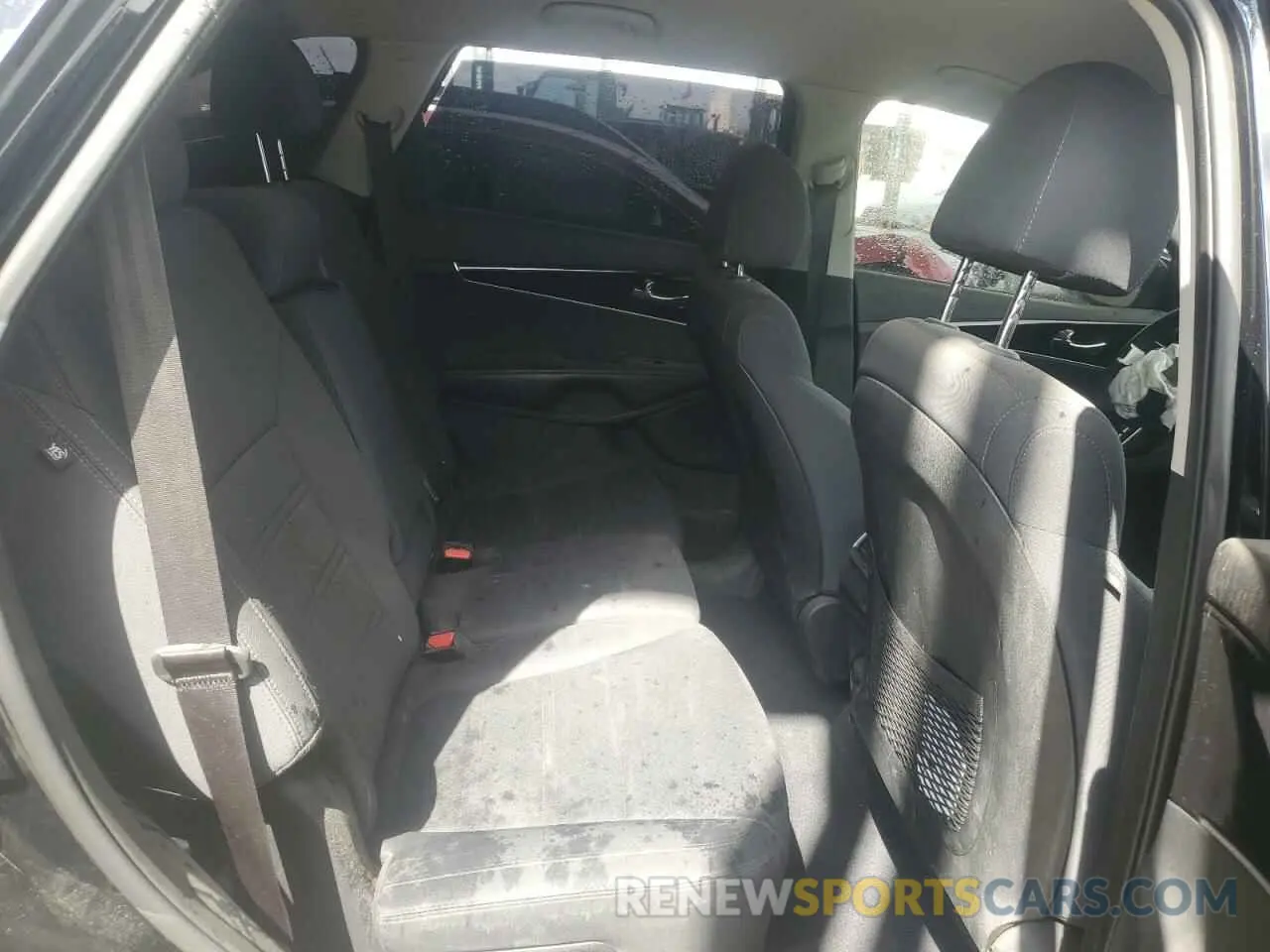 11 fotografías del automóvil dañado 5XYPG4A35KG533470 KIA SORENTO 2019