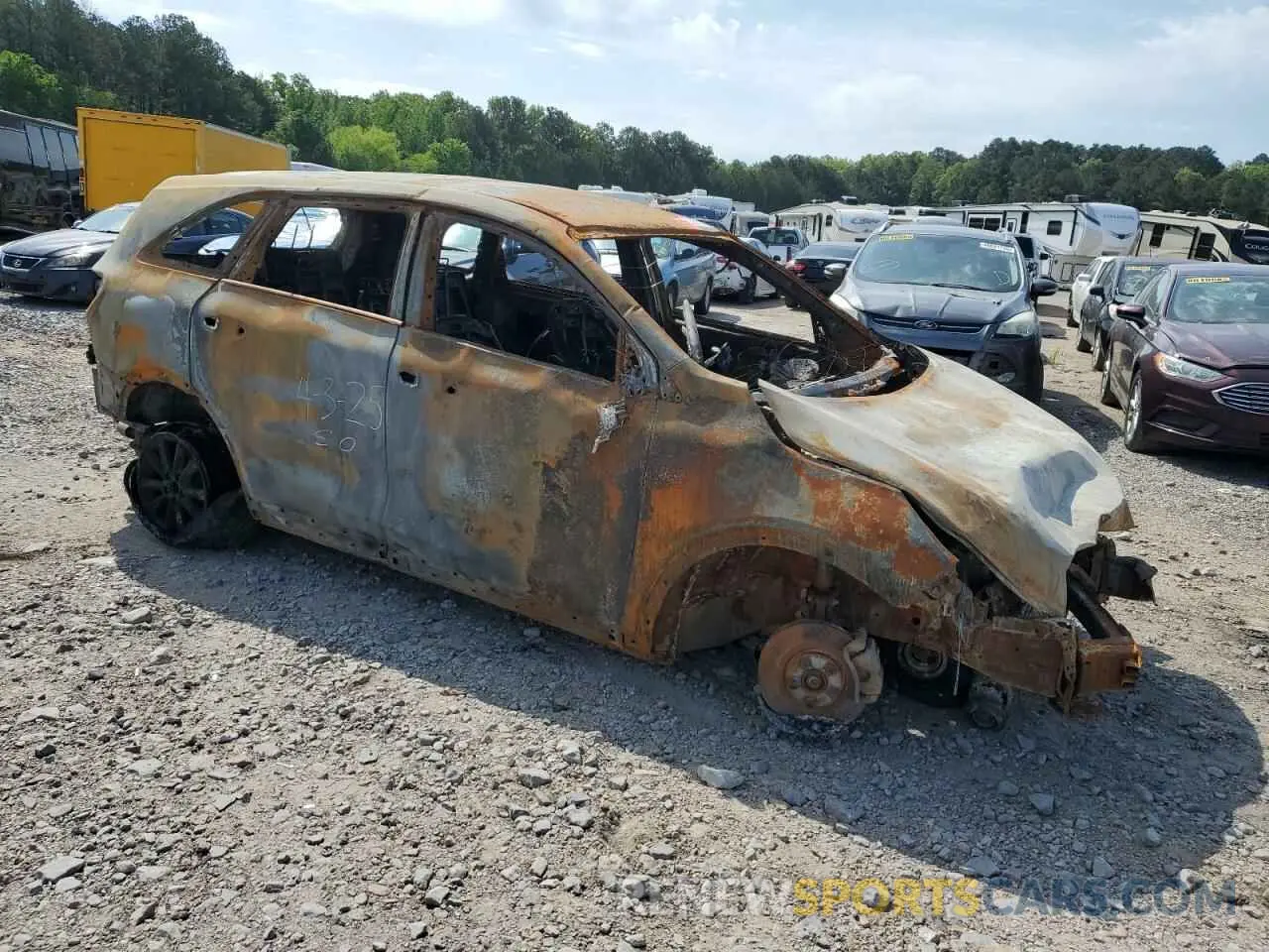 4 fotografías del automóvil dañado 5XYPG4A35KG534232 KIA SORENTO 2019