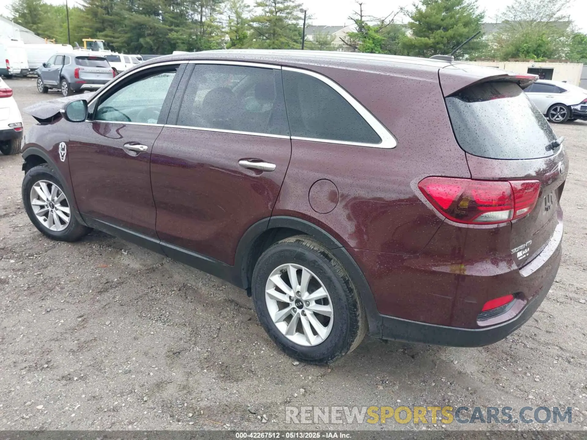 3 fotografías del automóvil dañado 5XYPG4A35KG576058 KIA SORENTO 2019