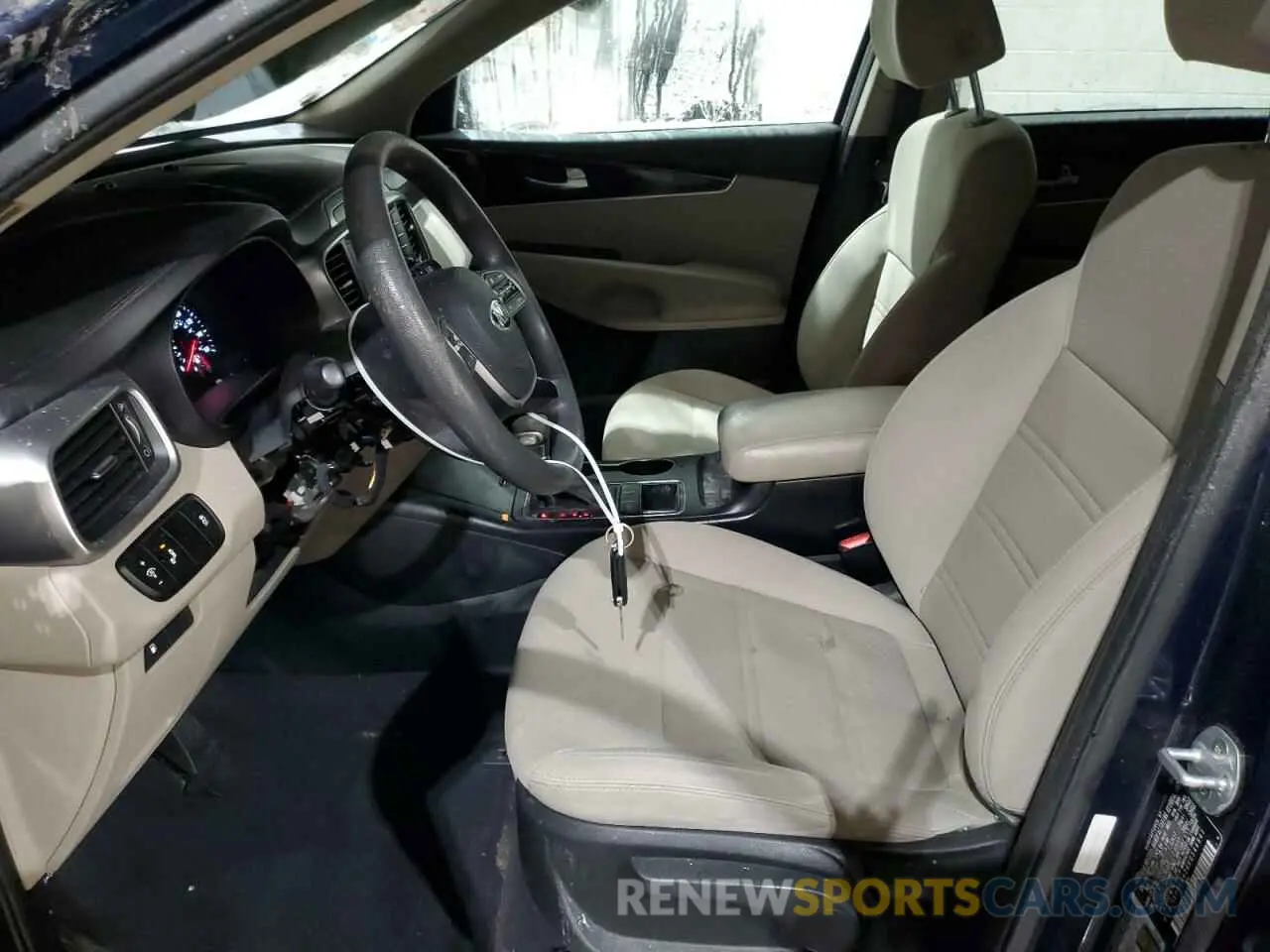 7 fotografías del automóvil dañado 5XYPG4A36KG546941 KIA SORENTO 2019