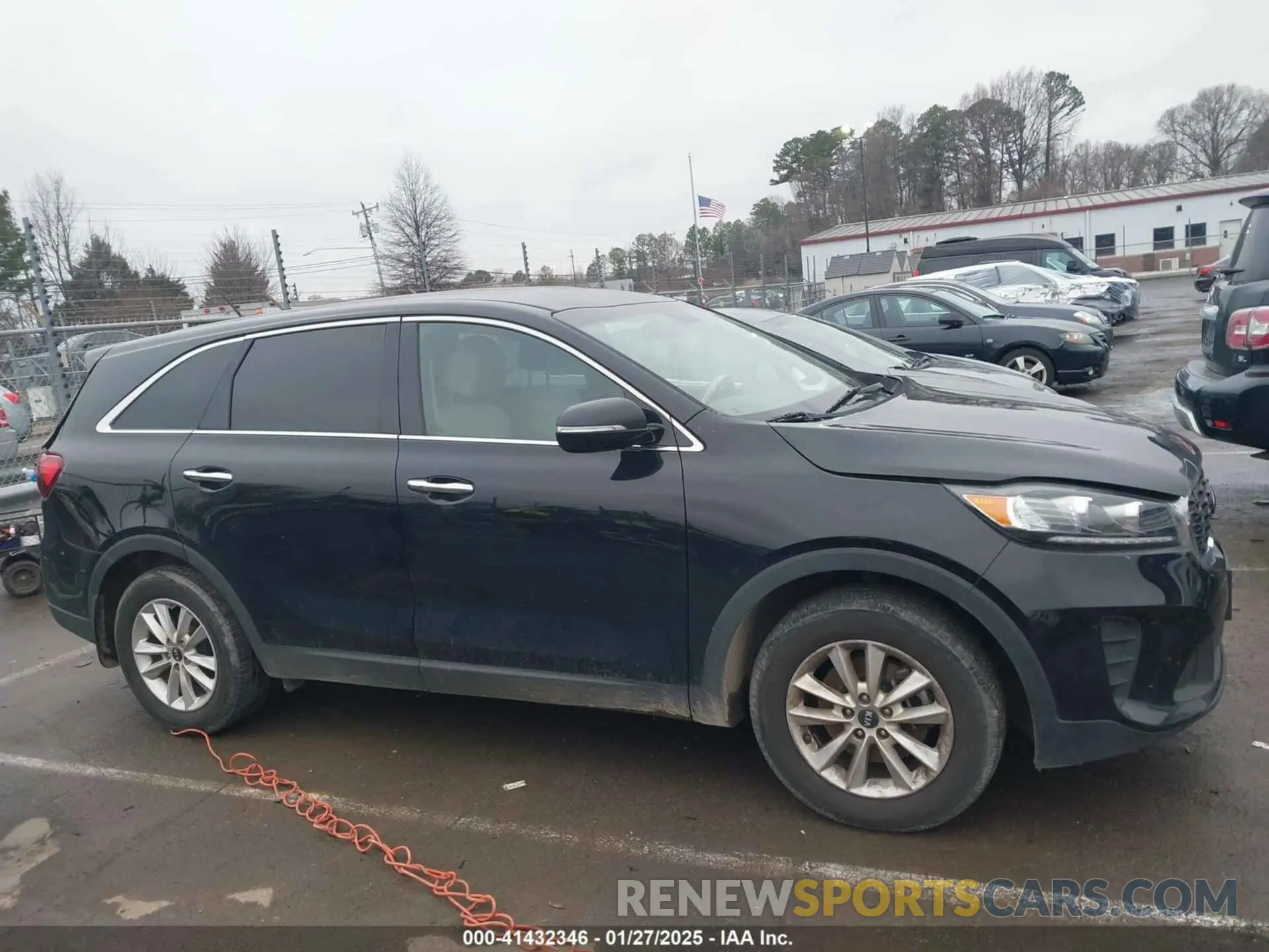 13 fotografías del automóvil dañado 5XYPG4A36KG575579 KIA SORENTO 2019