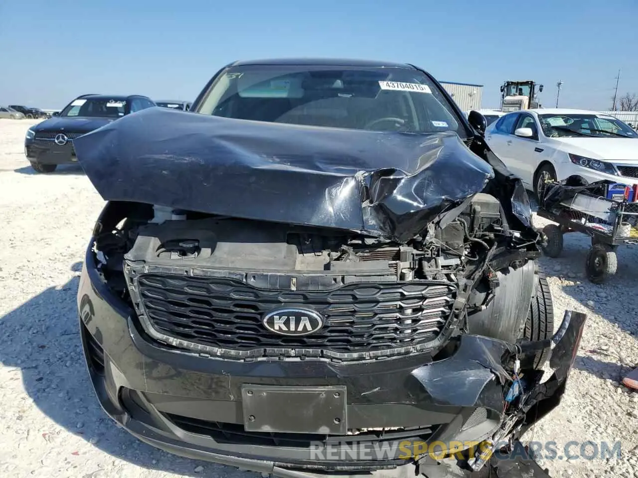 5 fotografías del automóvil dañado 5XYPG4A36KG582712 KIA SORENTO 2019