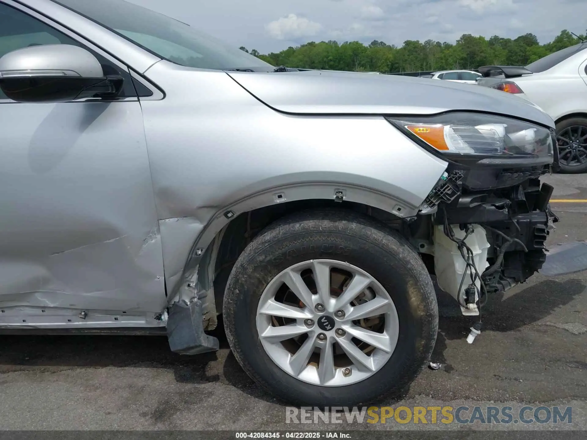 18 fotografías del automóvil dañado 5XYPG4A36KG593306 KIA SORENTO 2019