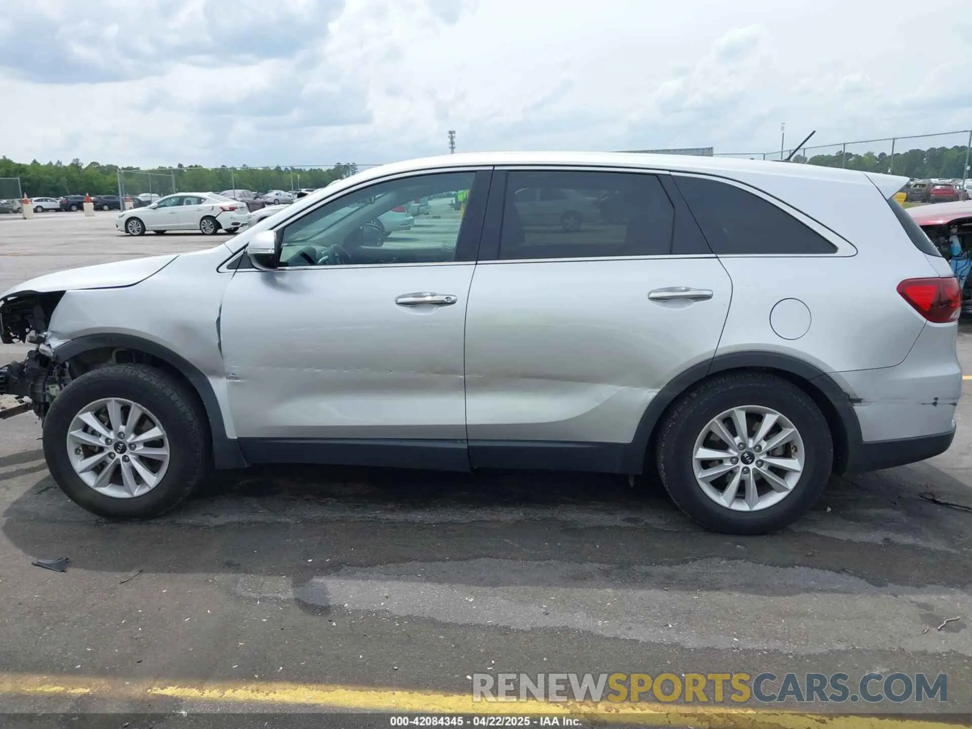 22 fotografías del automóvil dañado 5XYPG4A36KG593306 KIA SORENTO 2019