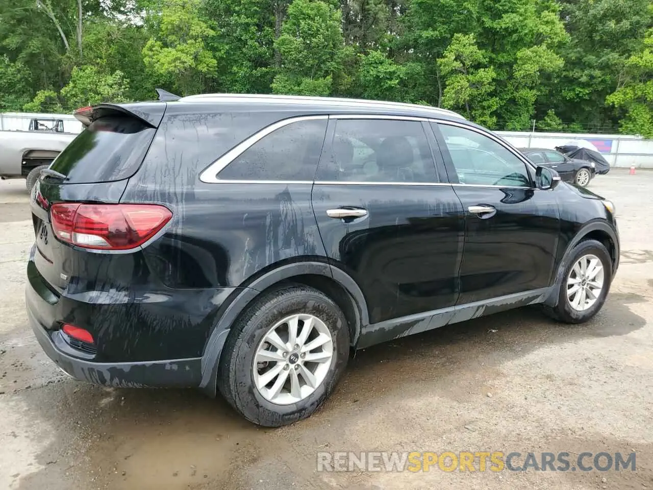 3 fotografías del automóvil dañado 5XYPG4A37KG480352 KIA SORENTO 2019