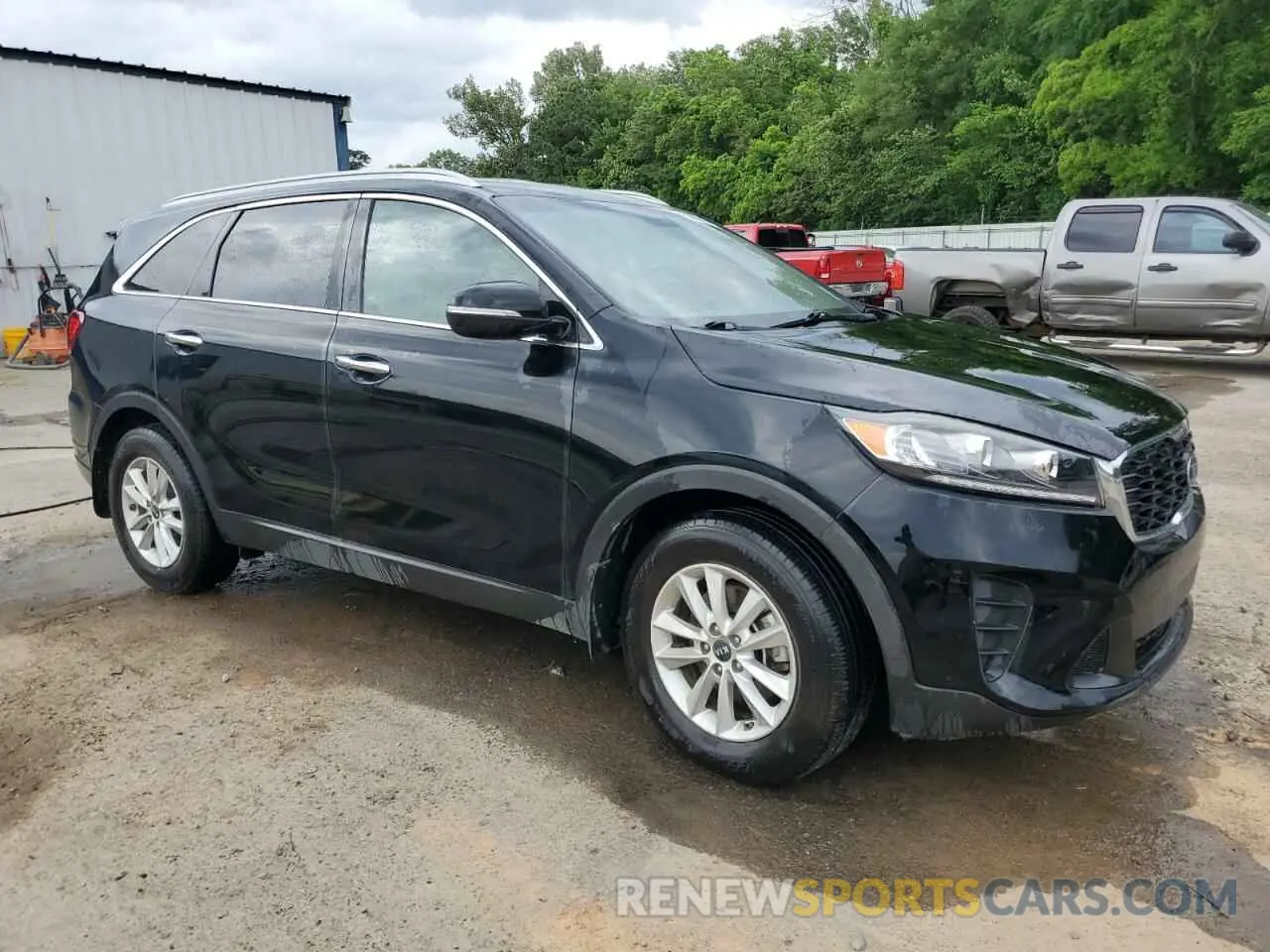 4 fotografías del automóvil dañado 5XYPG4A37KG480352 KIA SORENTO 2019