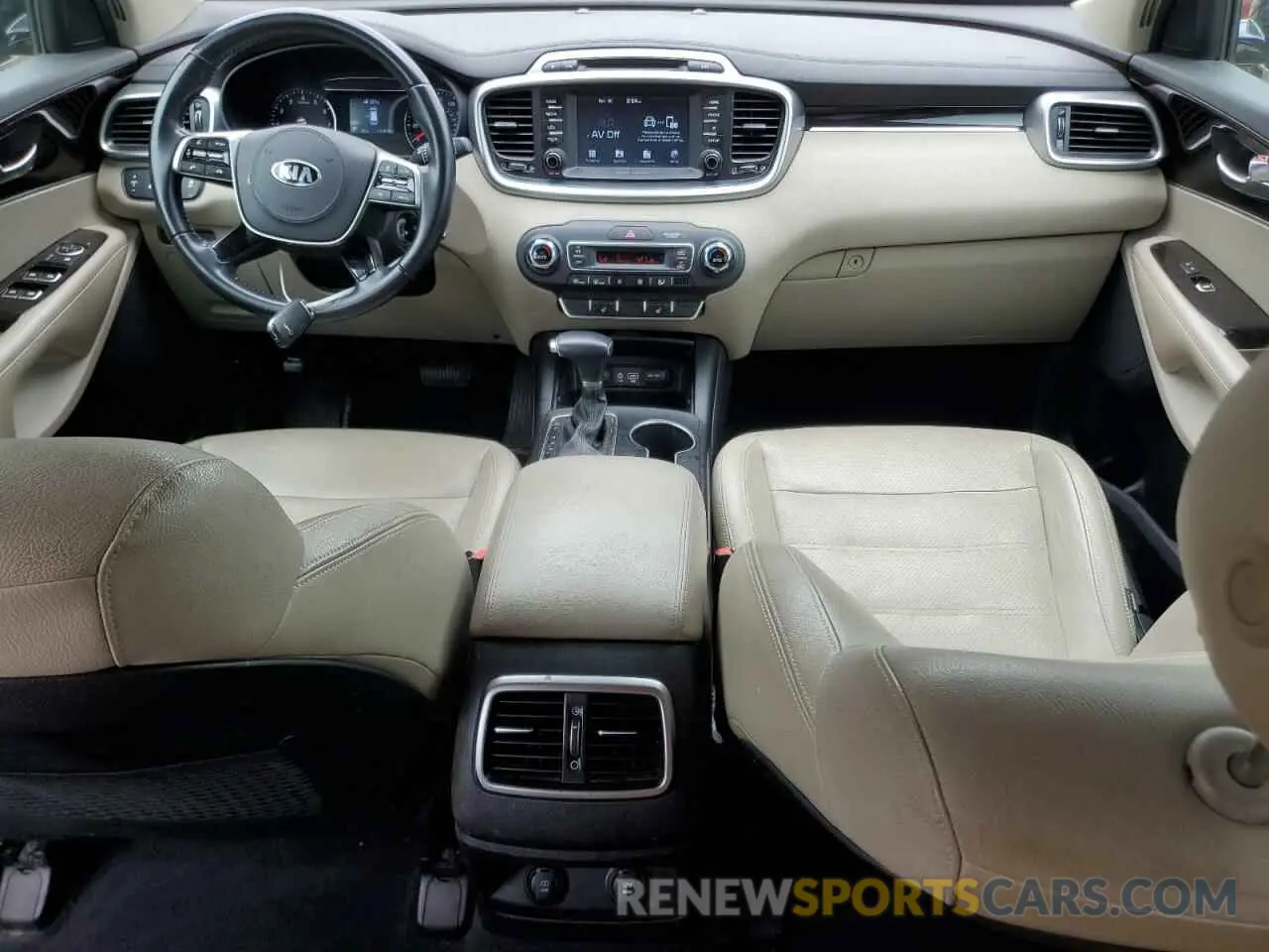 8 fotografías del automóvil dañado 5XYPG4A37KG480352 KIA SORENTO 2019