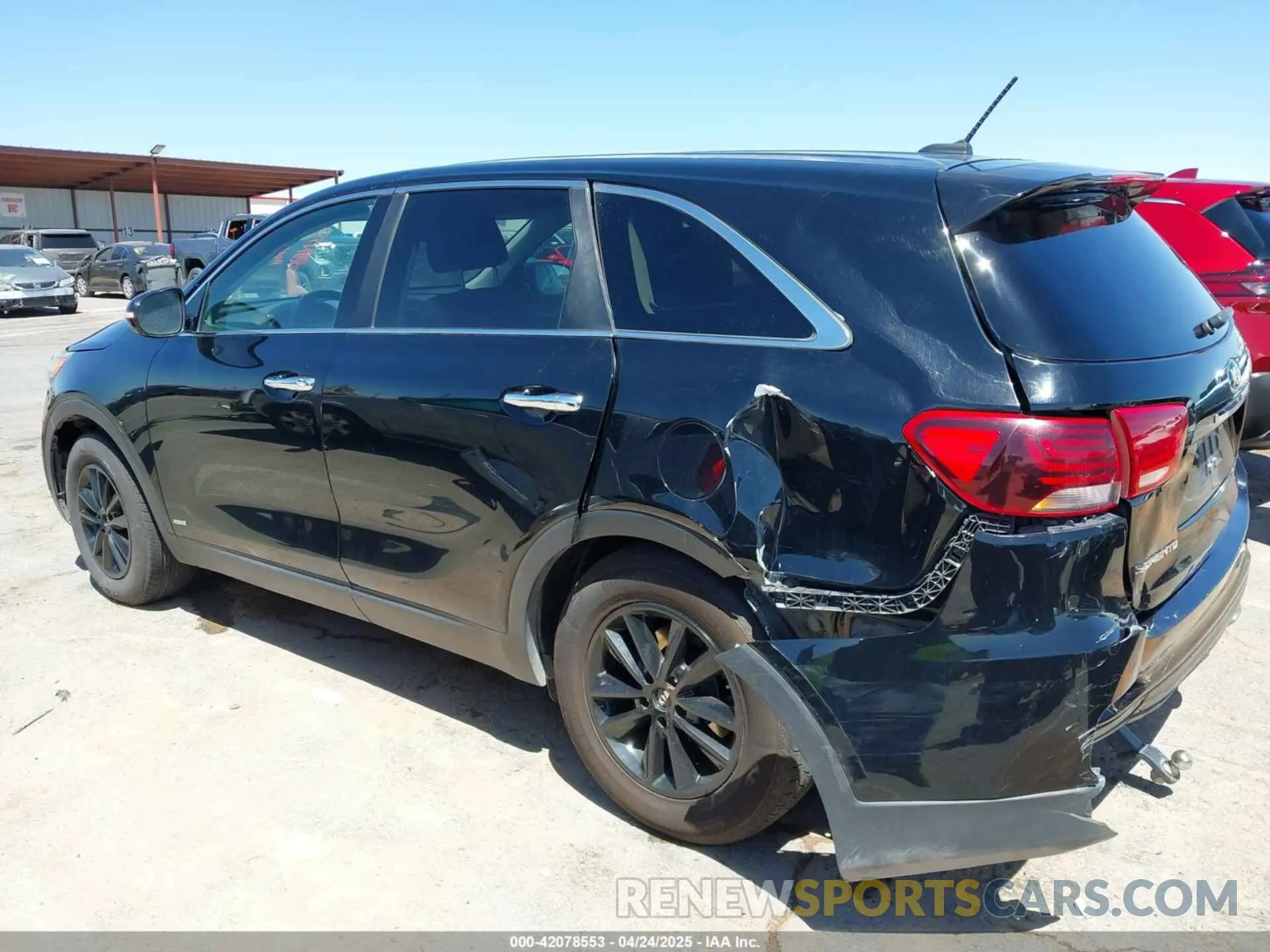 14 fotografías del automóvil dañado 5XYPG4A37KG530909 KIA SORENTO 2019