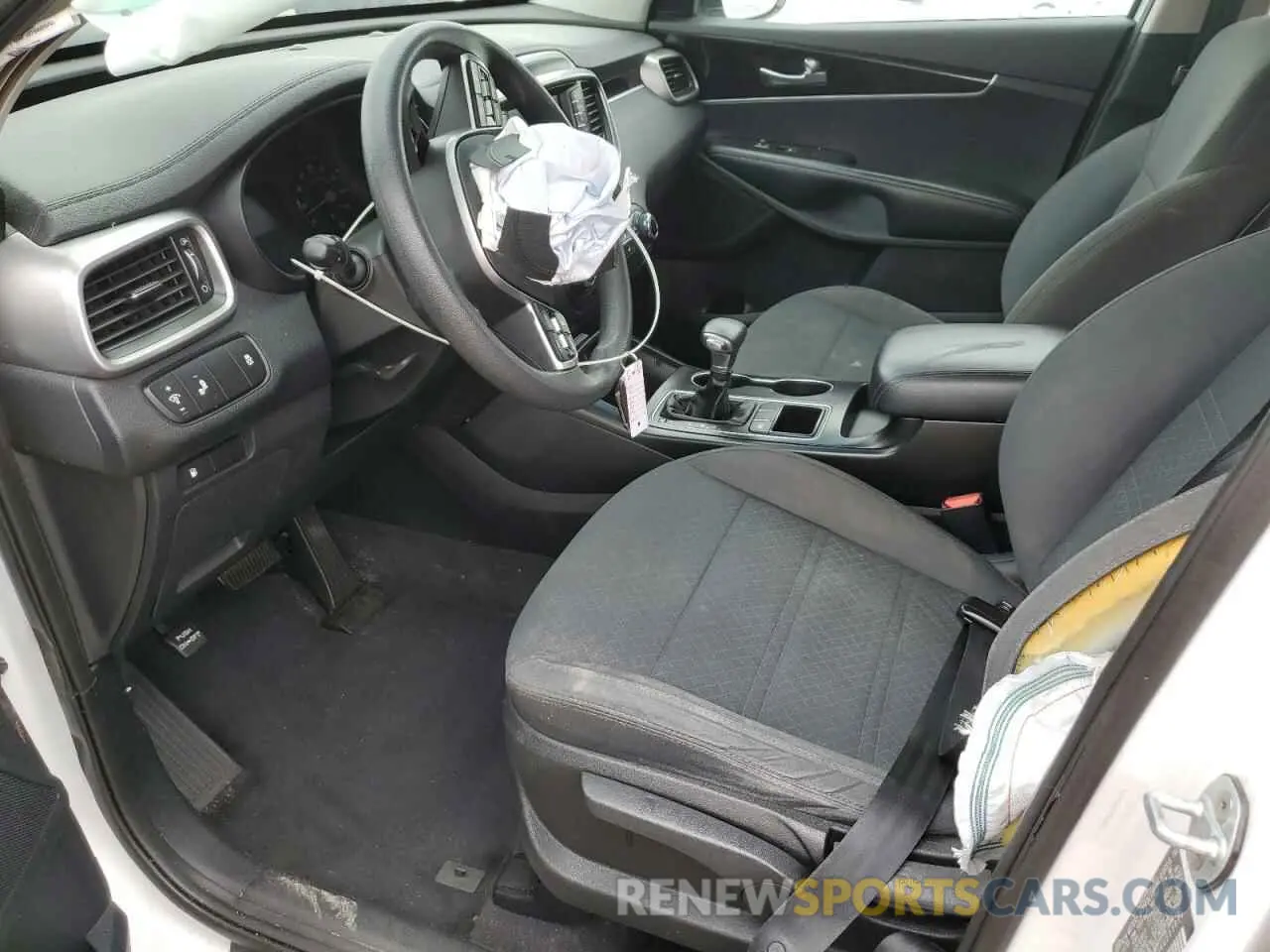 7 fotografías del automóvil dañado 5XYPG4A37KG531610 KIA SORENTO 2019