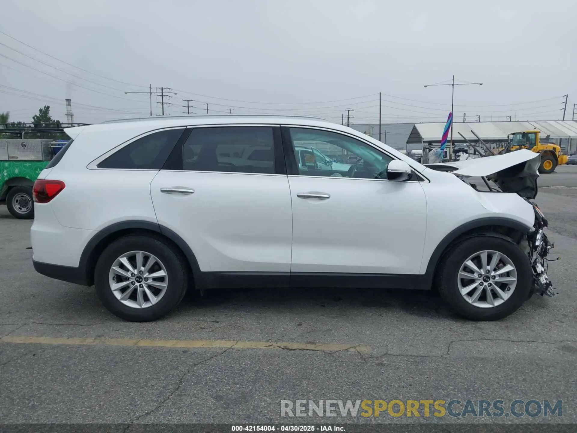 14 fotografías del automóvil dañado 5XYPG4A37KG589572 KIA SORENTO 2019