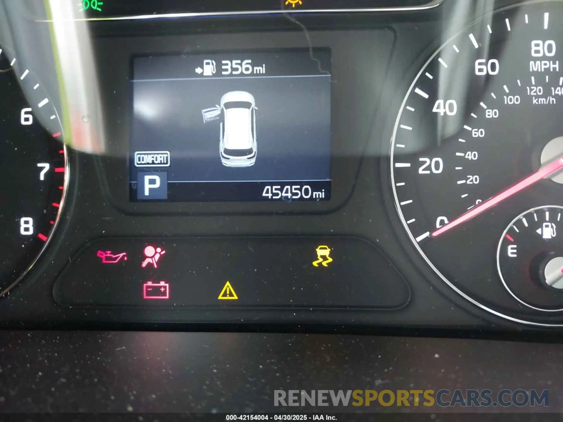 16 fotografías del automóvil dañado 5XYPG4A37KG589572 KIA SORENTO 2019
