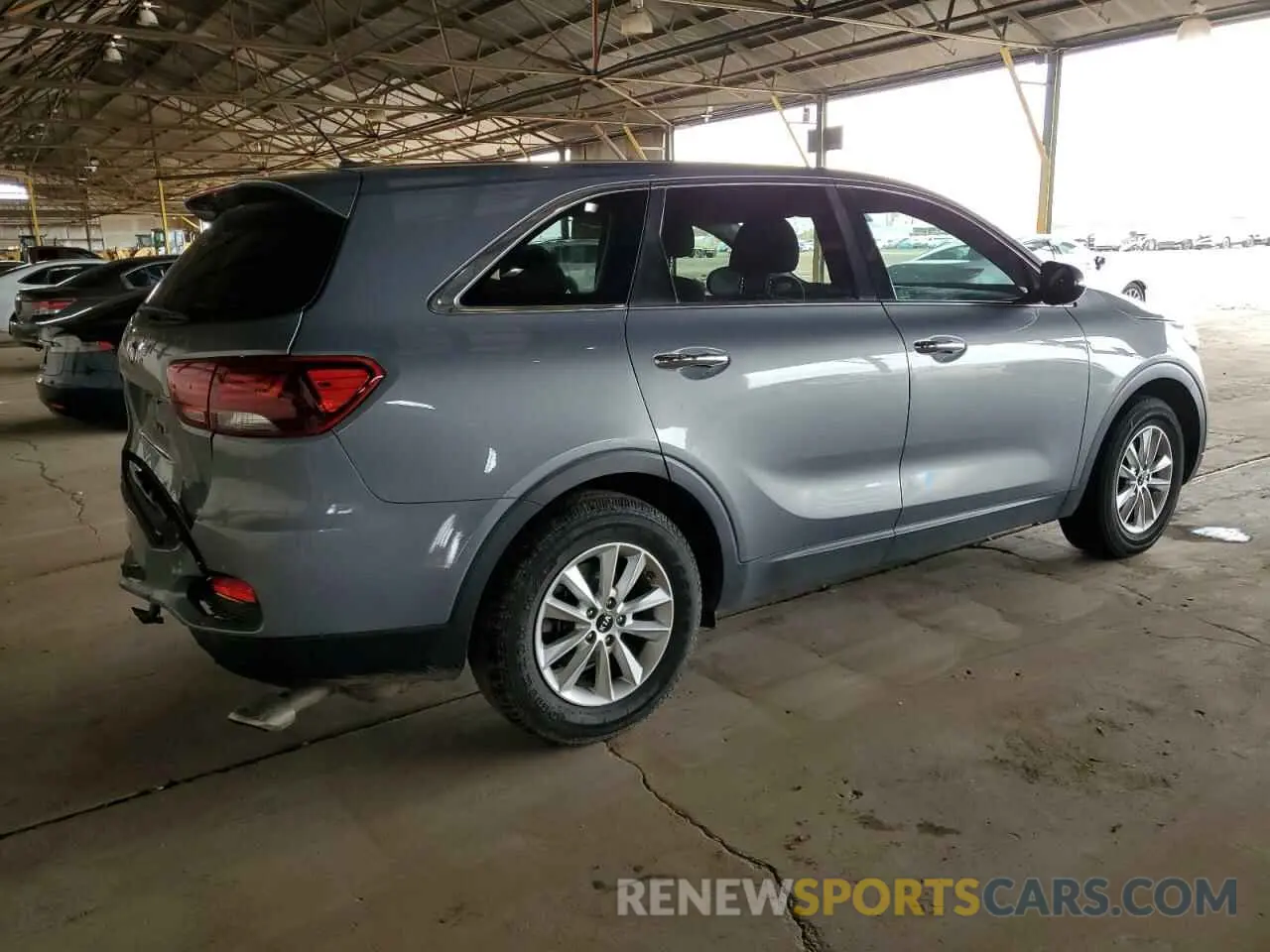 3 fotografías del automóvil dañado 5XYPG4A37KG603342 KIA SORENTO 2019