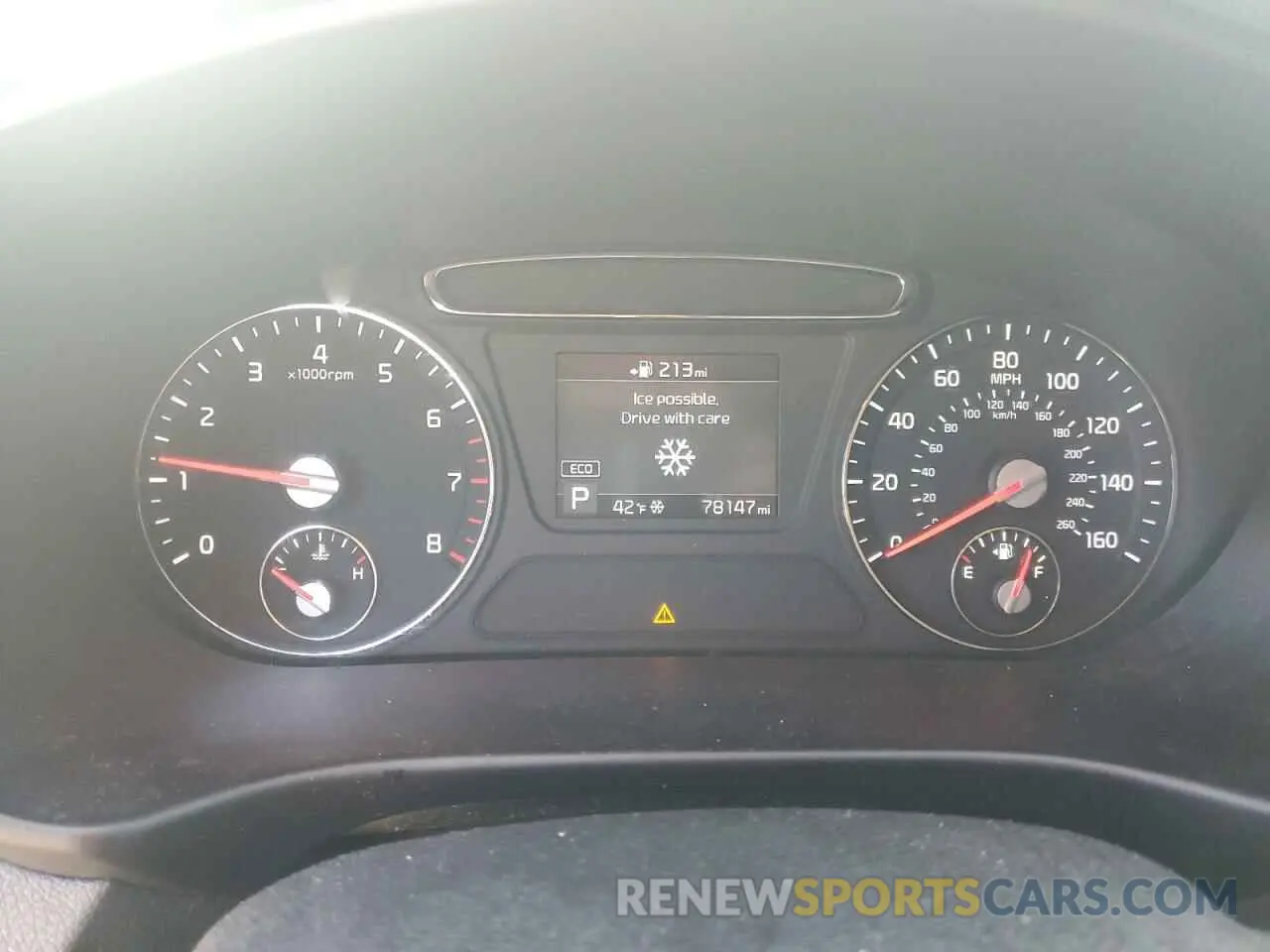 9 fotografías del automóvil dañado 5XYPG4A38KG443469 KIA SORENTO 2019