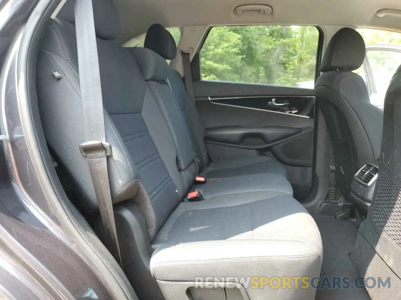 11 fotografías del automóvil dañado 5XYPG4A38KG510717 KIA SORENTO 2019