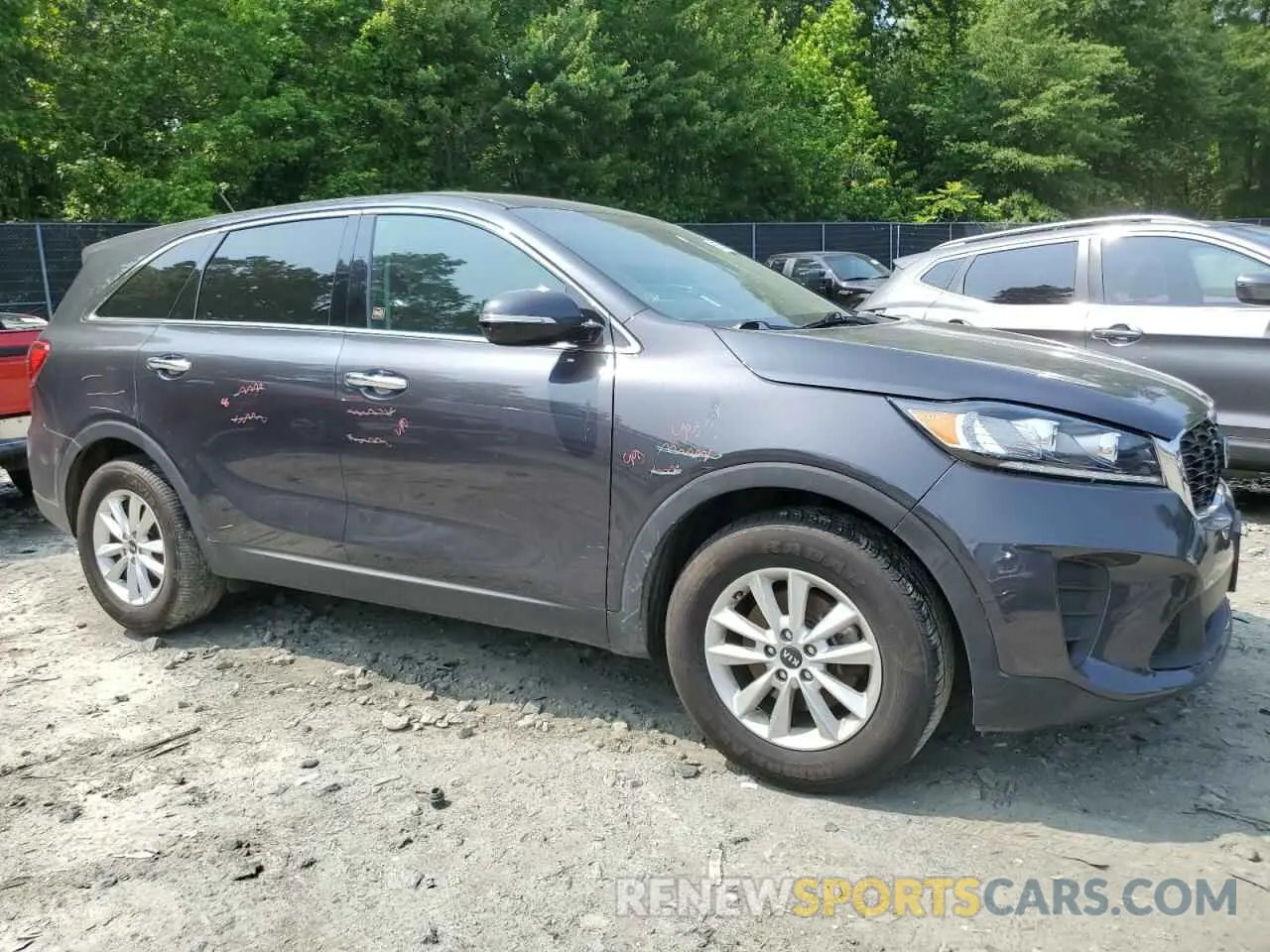 4 fotografías del automóvil dañado 5XYPG4A38KG510717 KIA SORENTO 2019