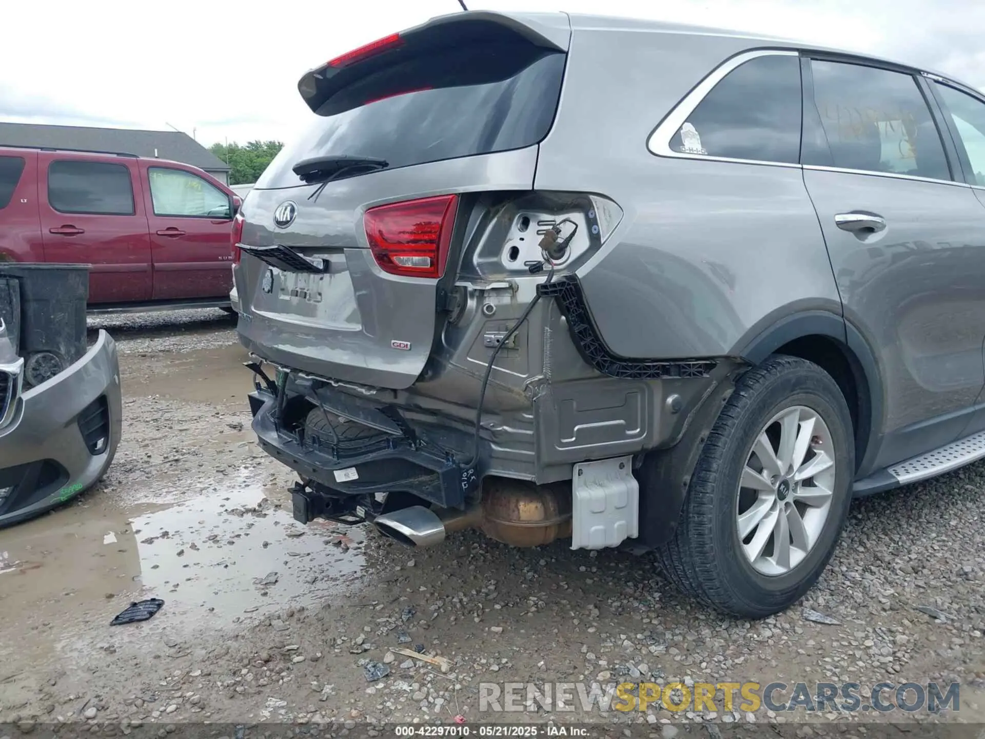 19 fotografías del automóvil dañado 5XYPG4A38KG533060 KIA SORENTO 2019