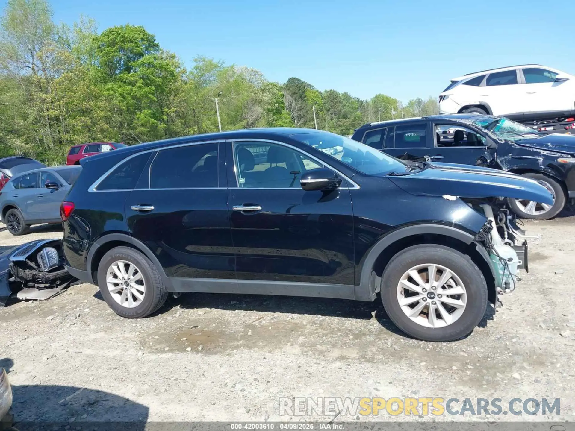 14 fotografías del automóvil dañado 5XYPG4A38KG574269 KIA SORENTO 2019