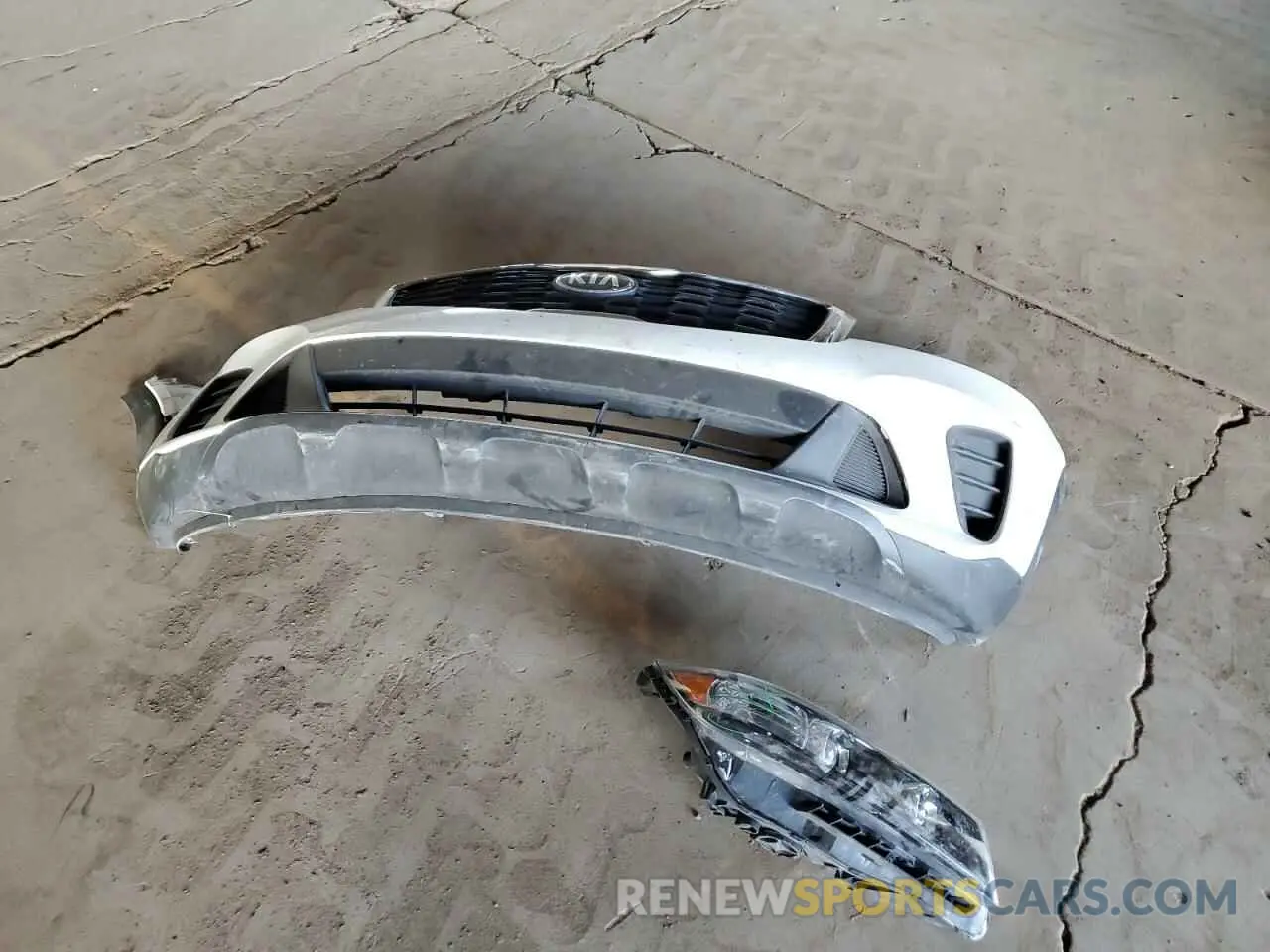 13 fotografías del automóvil dañado 5XYPG4A38KG611577 KIA SORENTO 2019