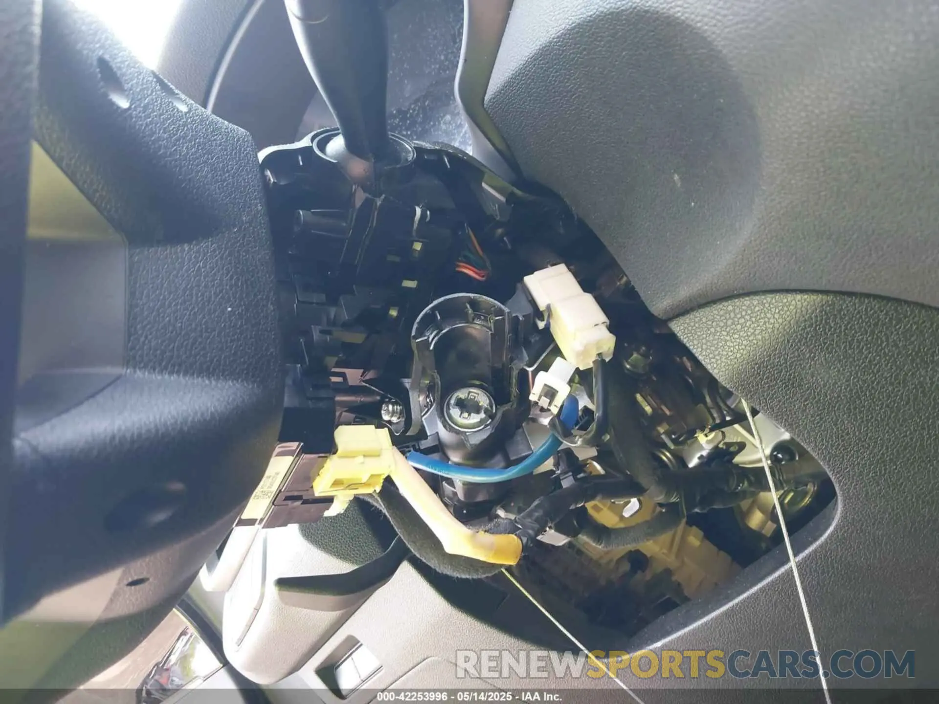 6 fotografías del automóvil dañado 5XYPG4A39KG463715 KIA SORENTO 2019