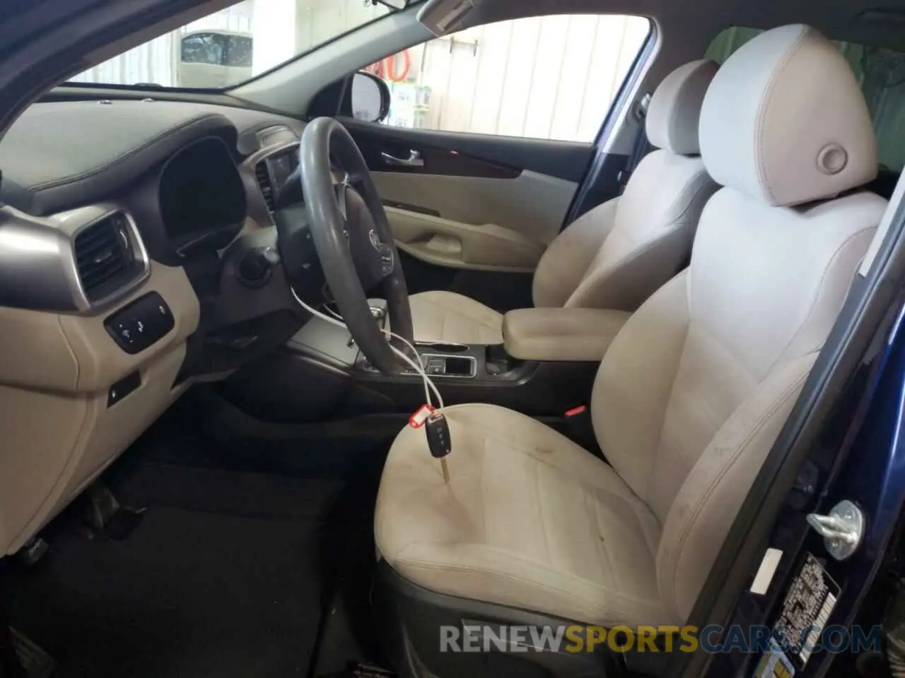 7 fotografías del automóvil dañado 5XYPG4A39KG537179 KIA SORENTO 2019