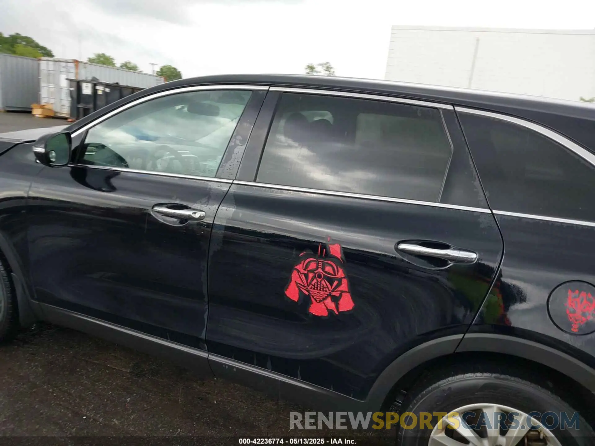 14 fotografías del automóvil dañado 5XYPG4A39KG584941 KIA SORENTO 2019