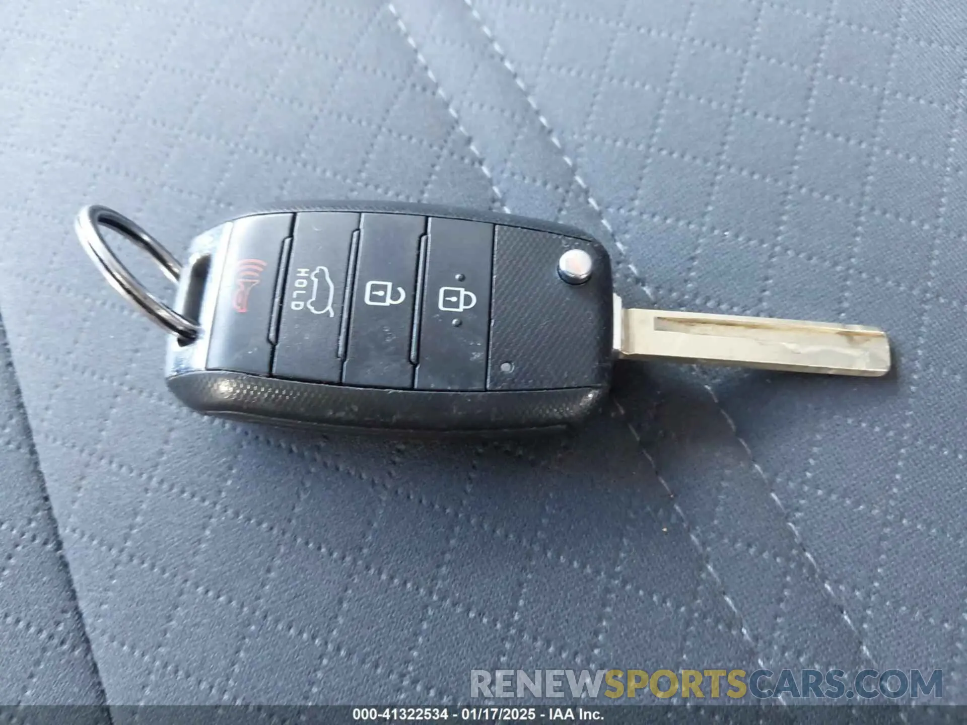 11 fotografías del automóvil dañado 5XYPG4A39KG592649 KIA SORENTO 2019