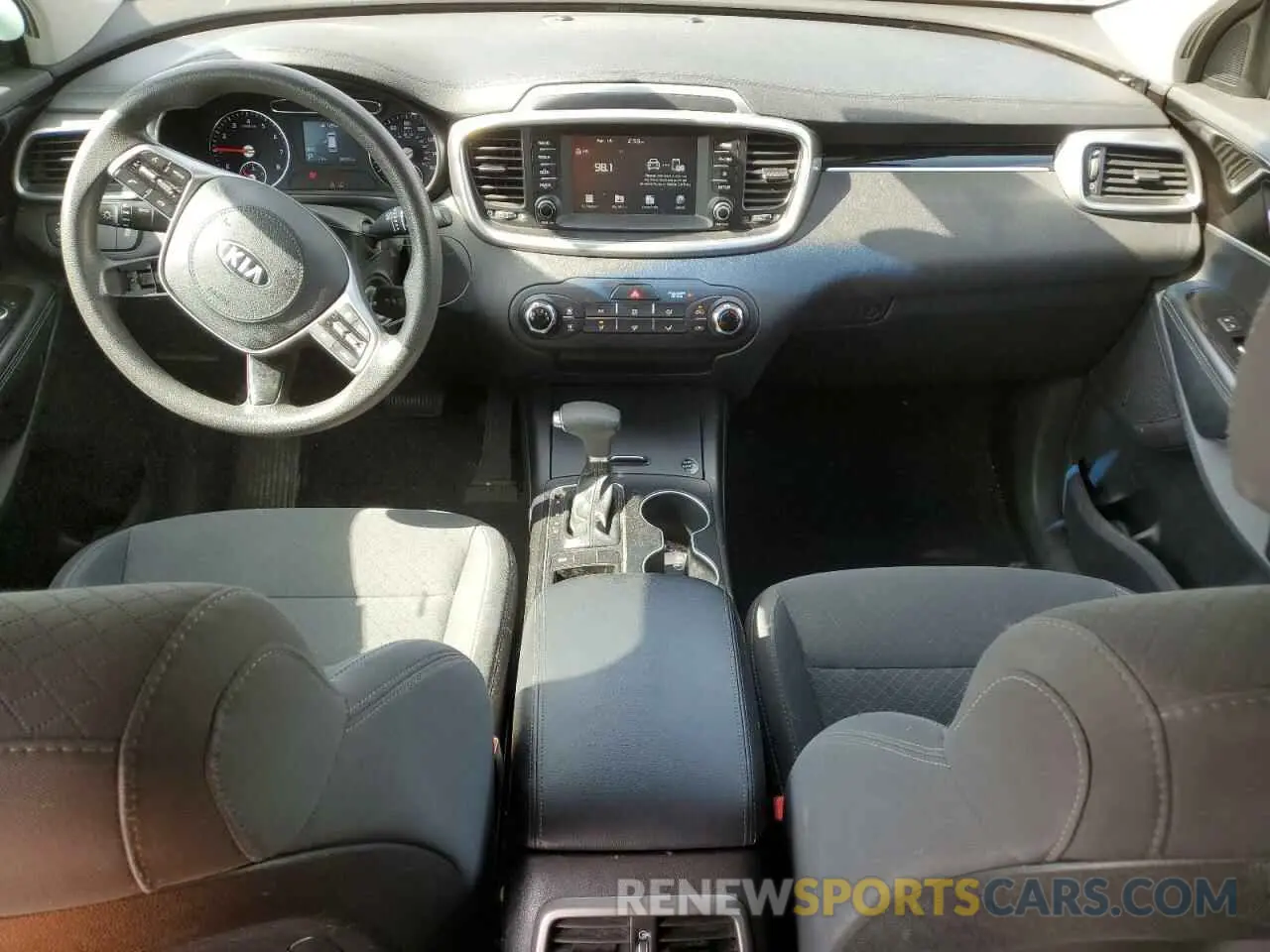 8 fotografías del automóvil dañado 5XYPG4A3XKG517426 KIA SORENTO 2019